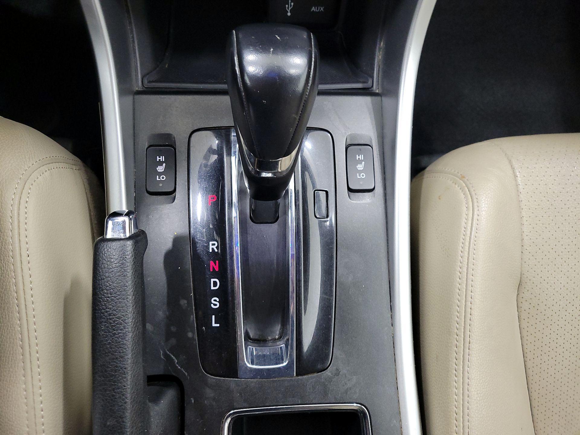 Thumbnail: 2015 Honda Accord - 15
