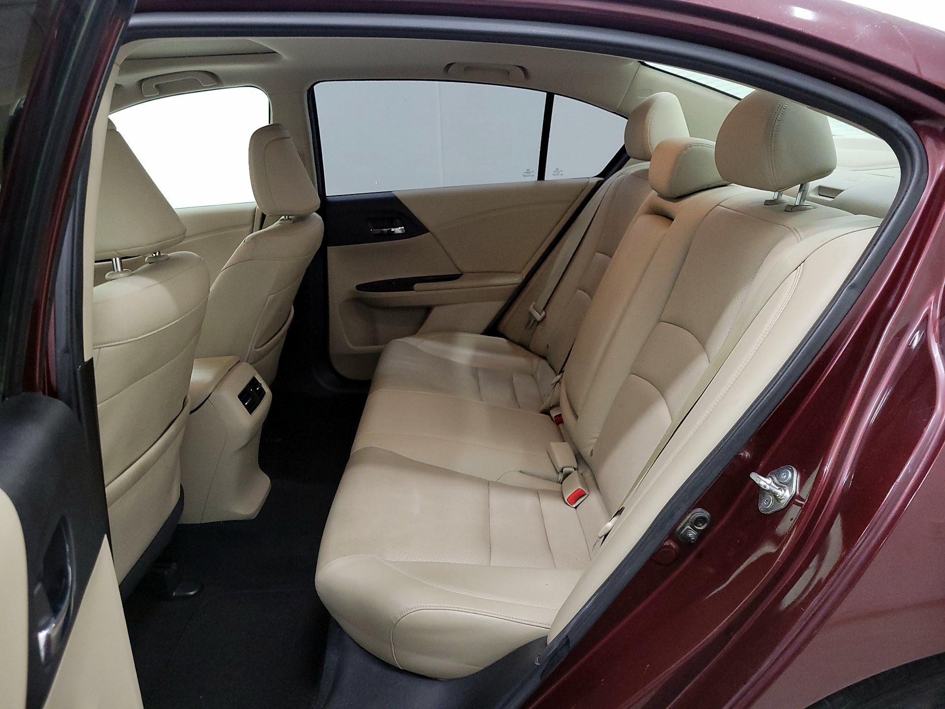 Thumbnail: 2015 Honda Accord - 17