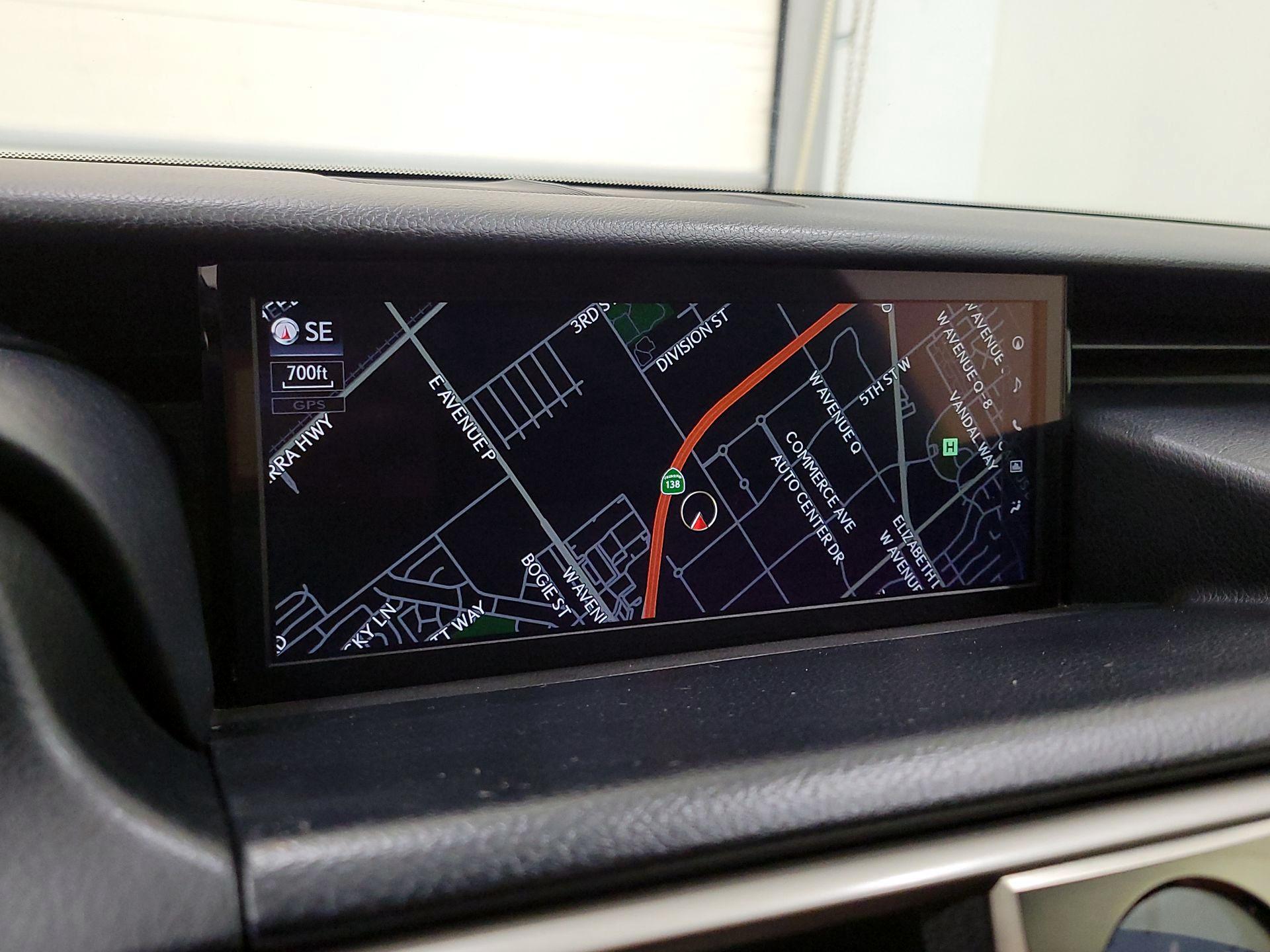 Thumbnail: 2019 Lexus IS - 14