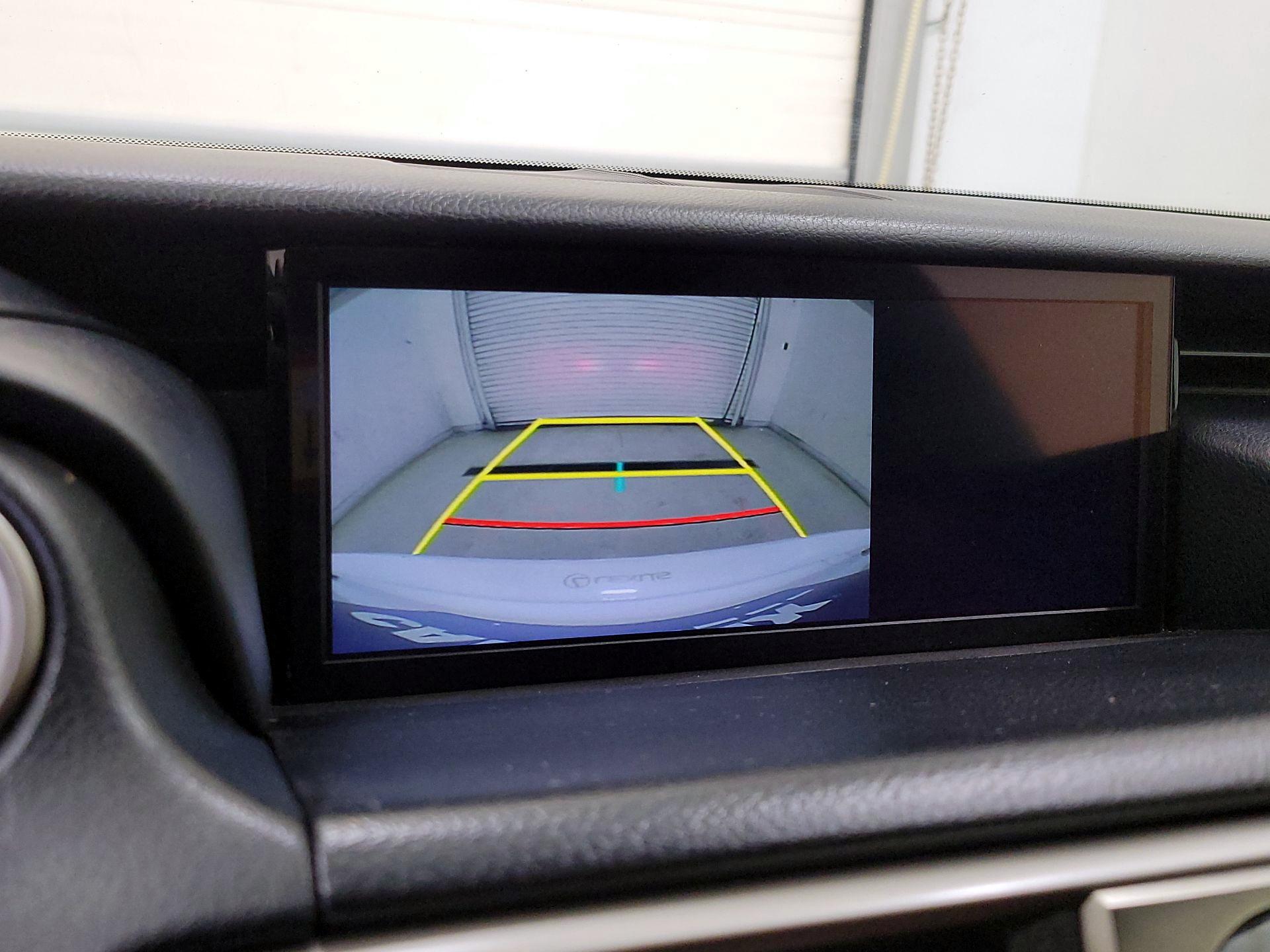 Thumbnail: 2019 Lexus IS - 15