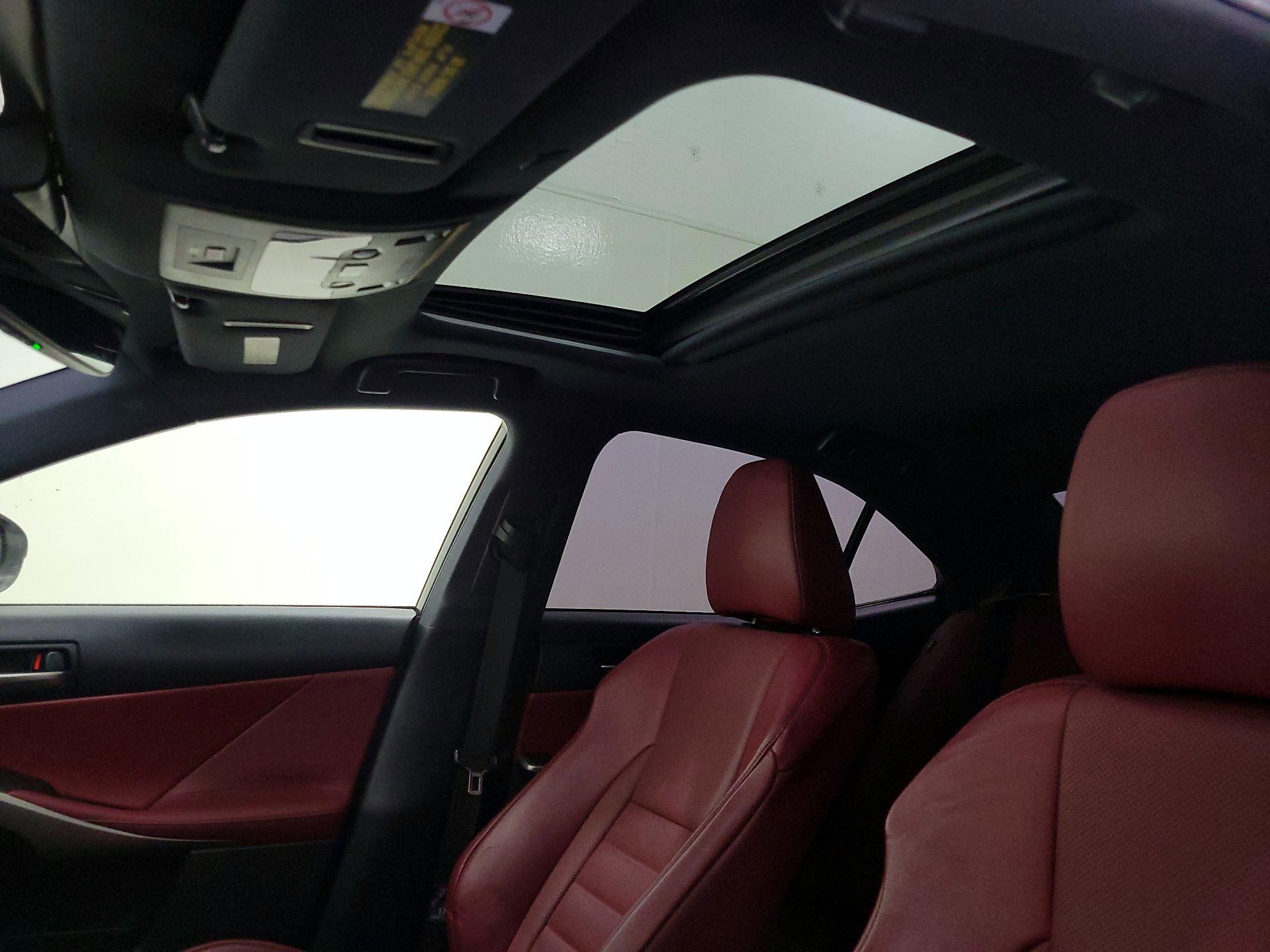 Thumbnail: 2019 Lexus IS - 20