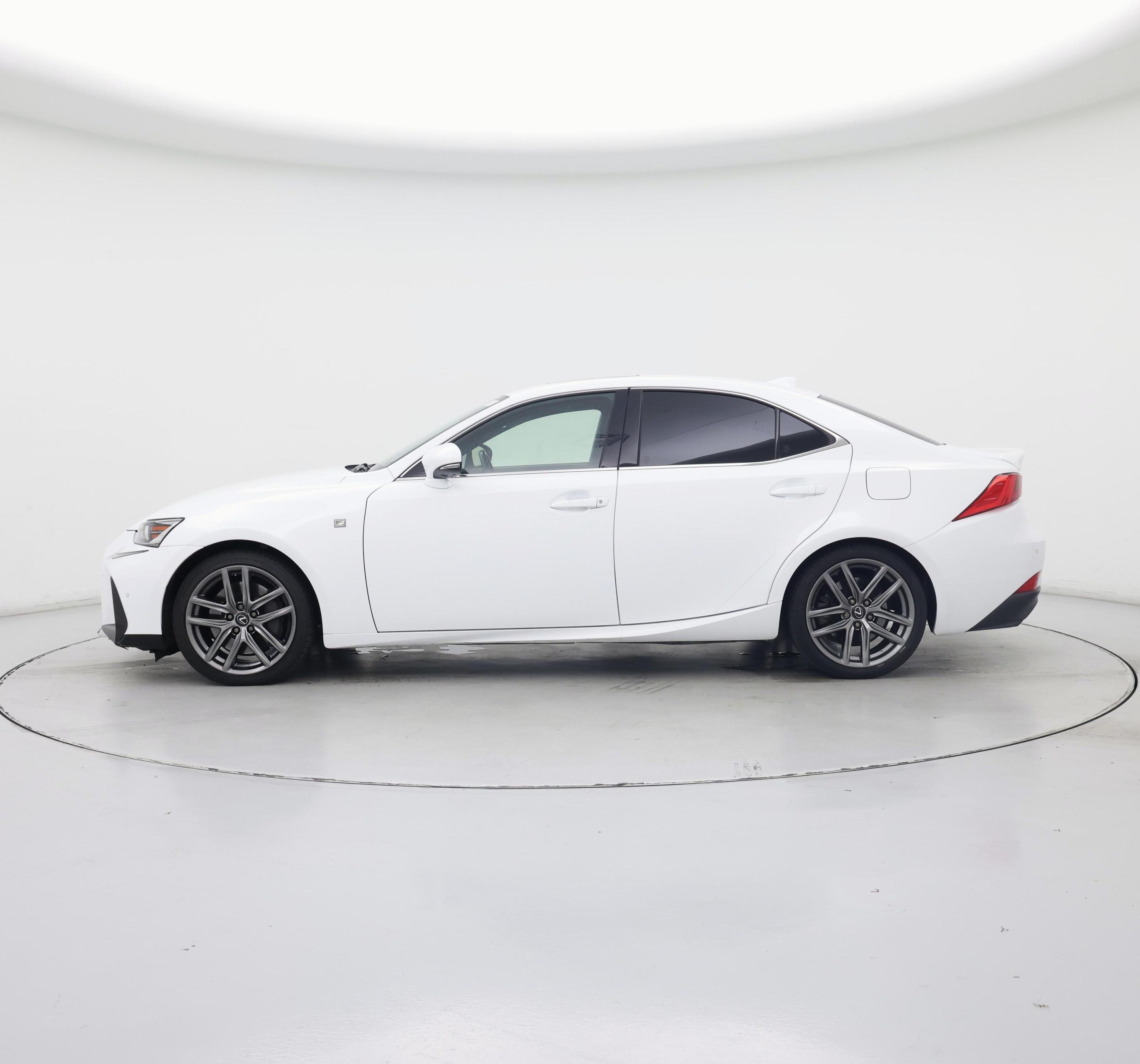 Thumbnail: 2019 Lexus IS - 3