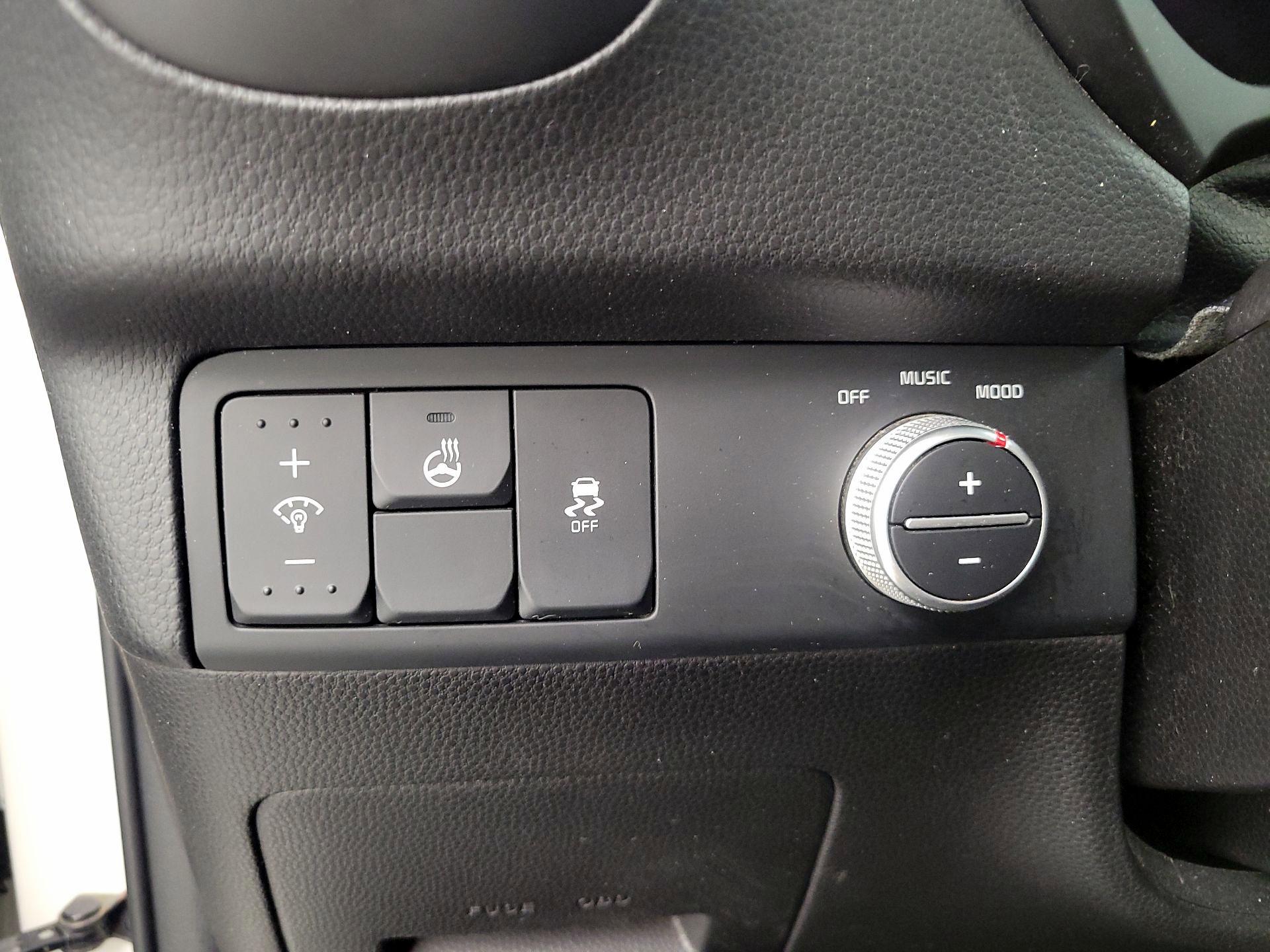Thumbnail: 2015 Kia Soul - 11