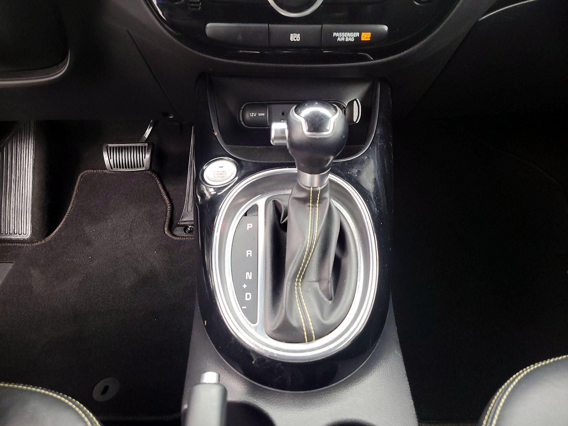 Thumbnail: 2015 Kia Soul - 16