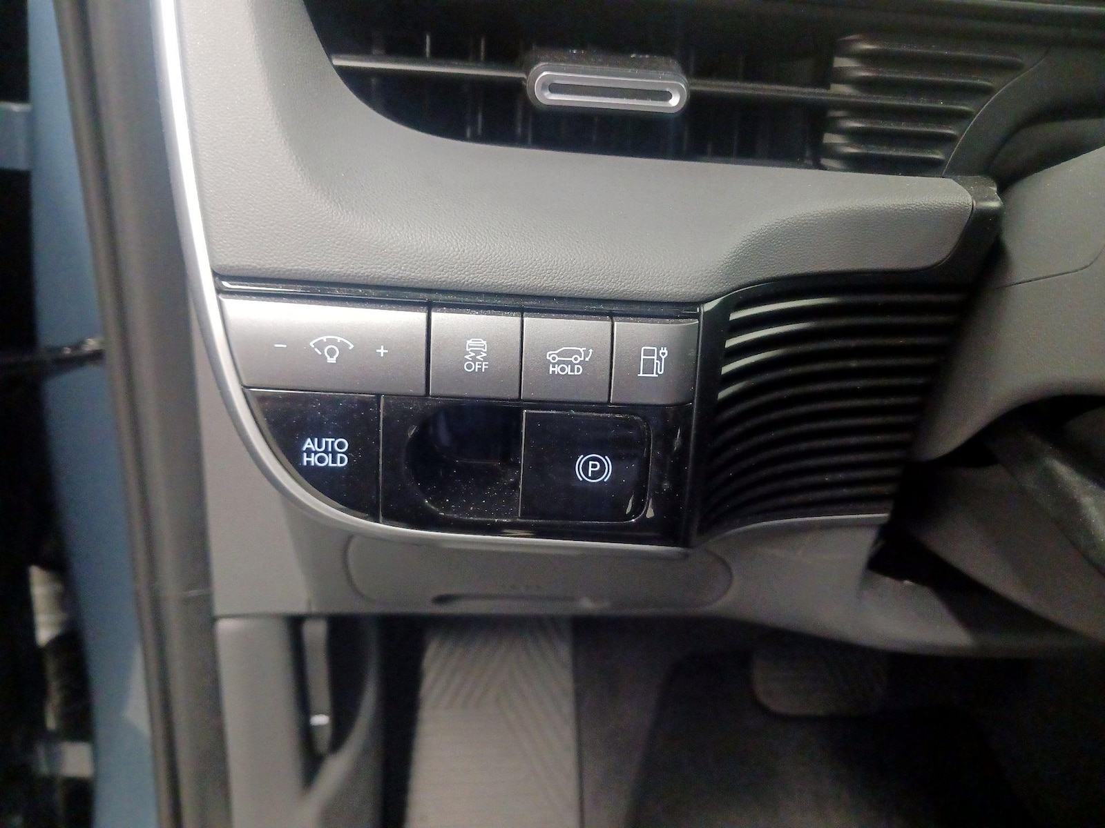 2025 Hyundai IONIQ 5 SEL - Photo 14