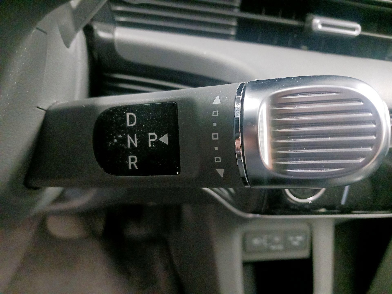 2025 Hyundai IONIQ 5 SEL - Photo 19