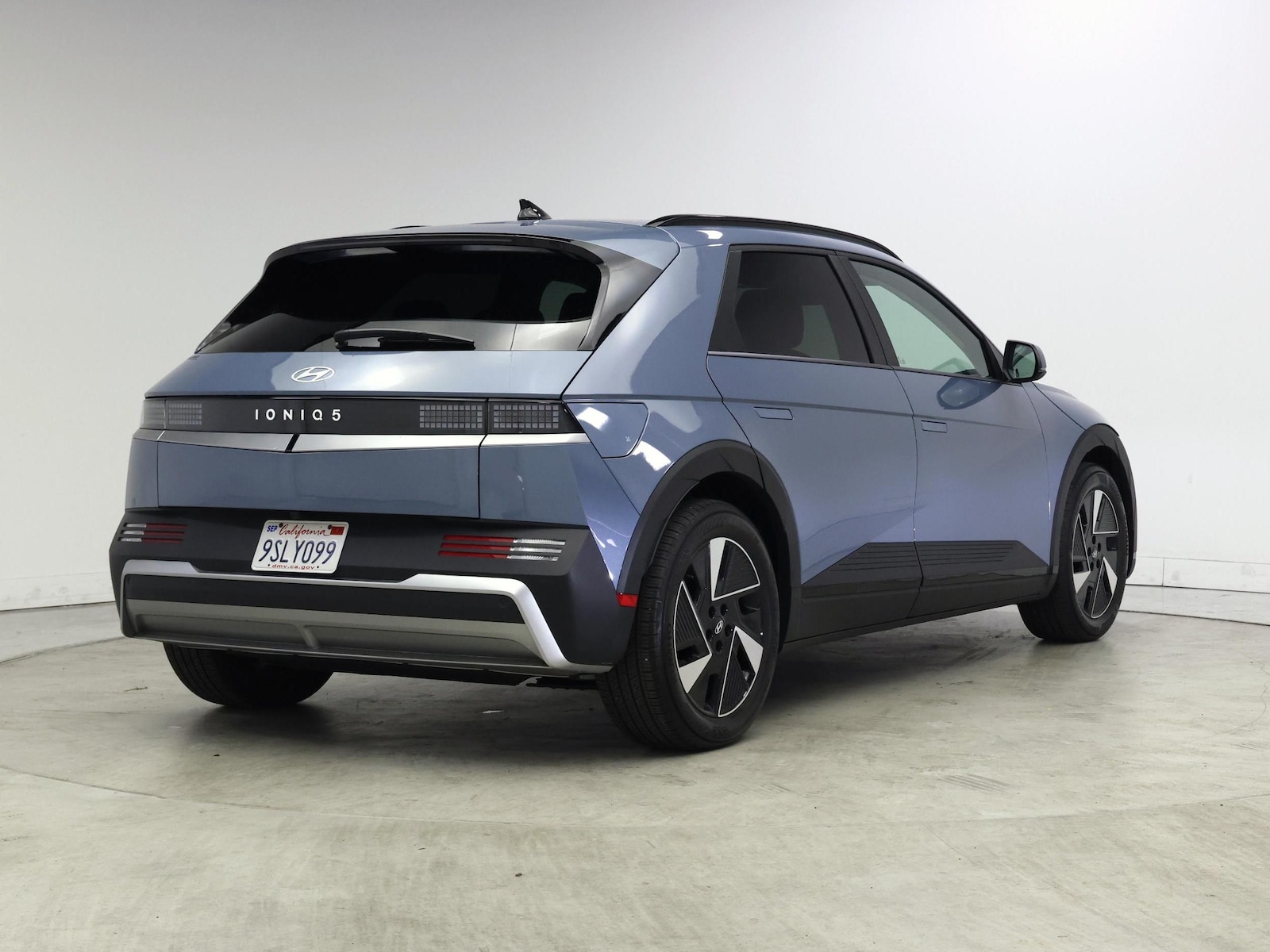 2025 Hyundai IONIQ 5 SEL - Photo 9