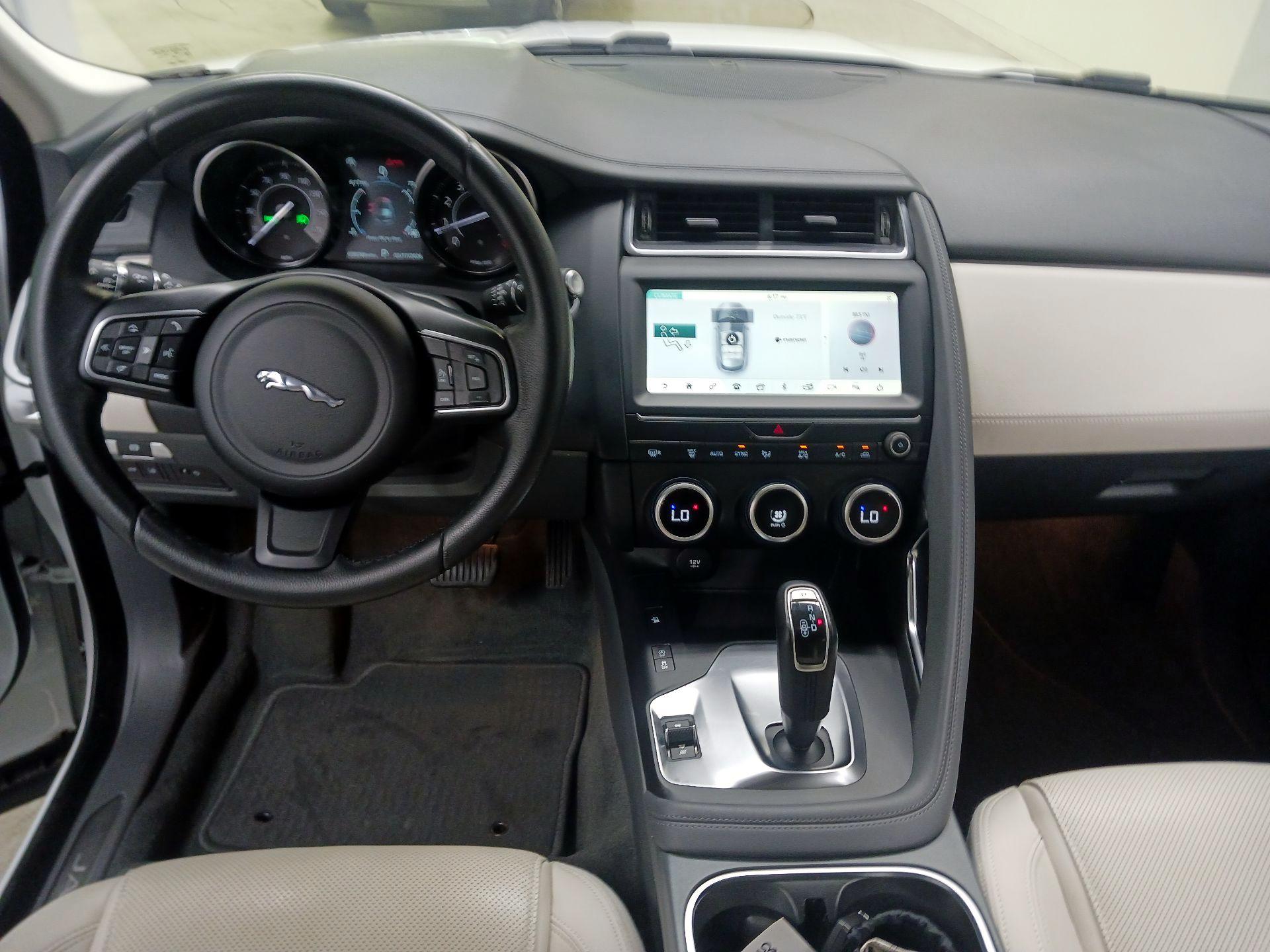 Thumbnail: 2020 Jaguar E-Pace - 9