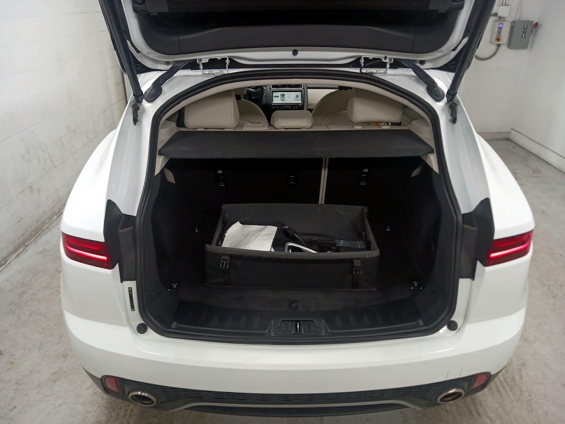 Thumbnail: 2020 Jaguar E-Pace - 18