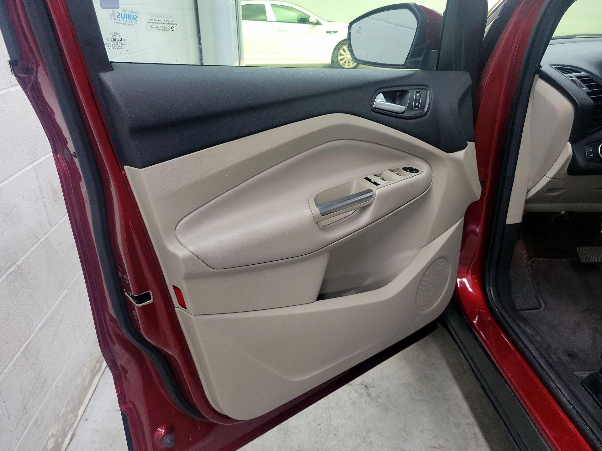 Thumbnail: 2017 Ford Escape - 12