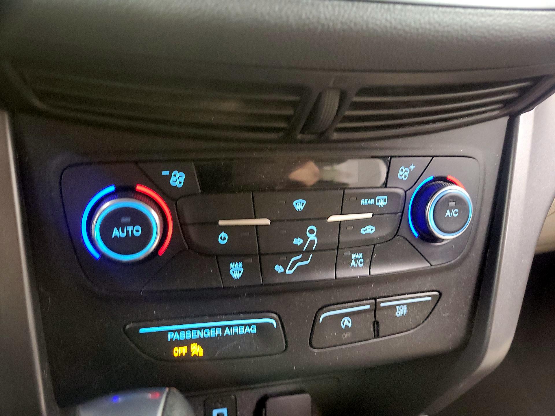 Thumbnail: 2017 Ford Escape - 15