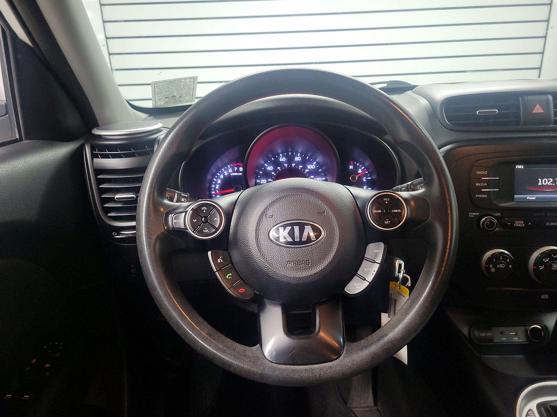 Thumbnail: 2016 Kia Soul - 10