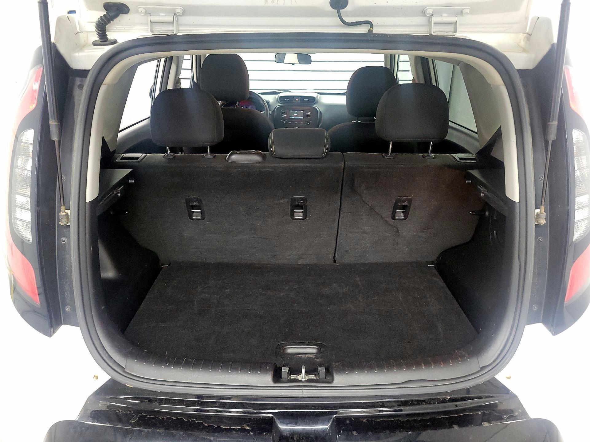 Thumbnail: 2016 Kia Soul - 17