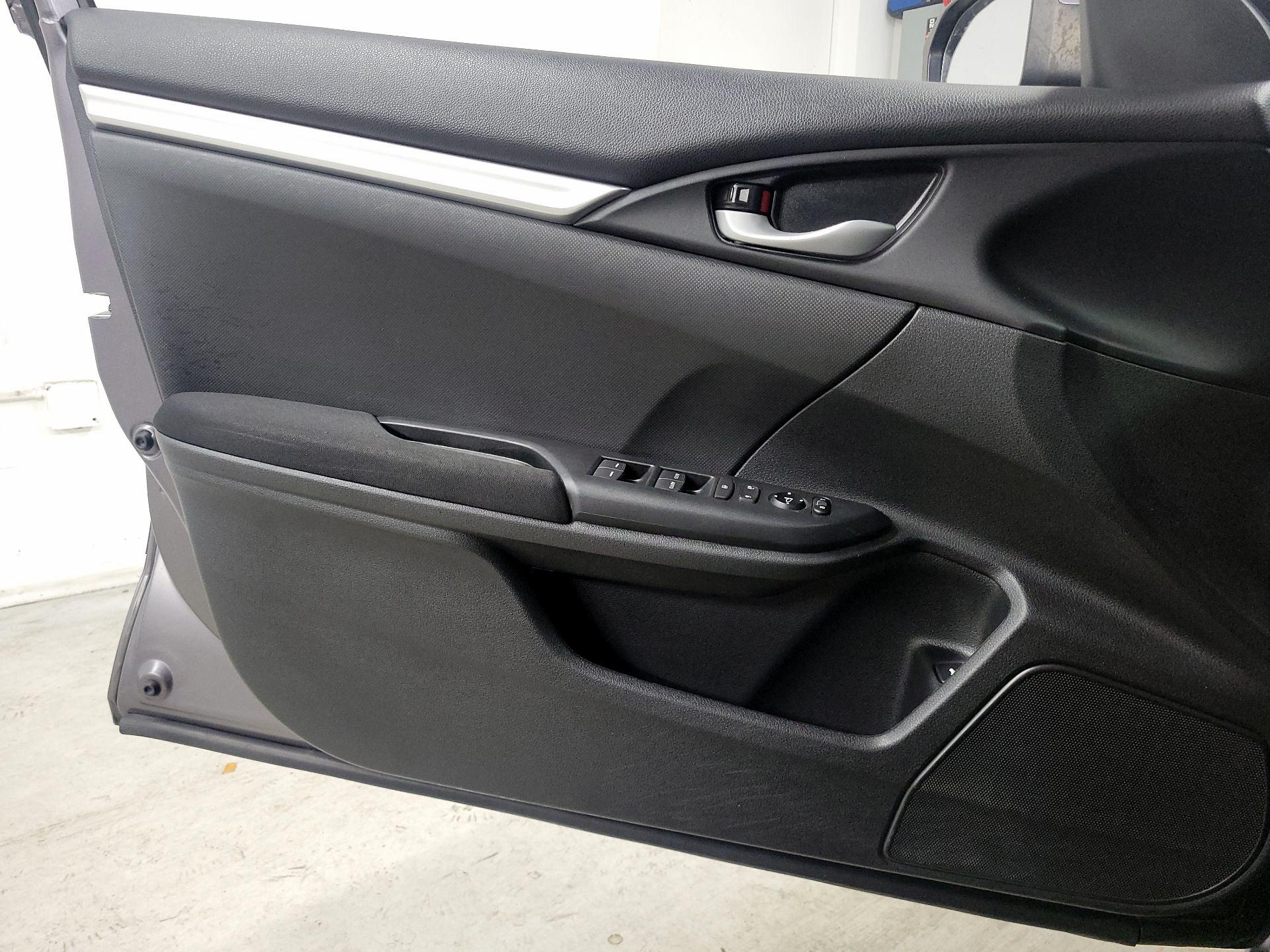 Thumbnail: 2019 Honda Civic - 12