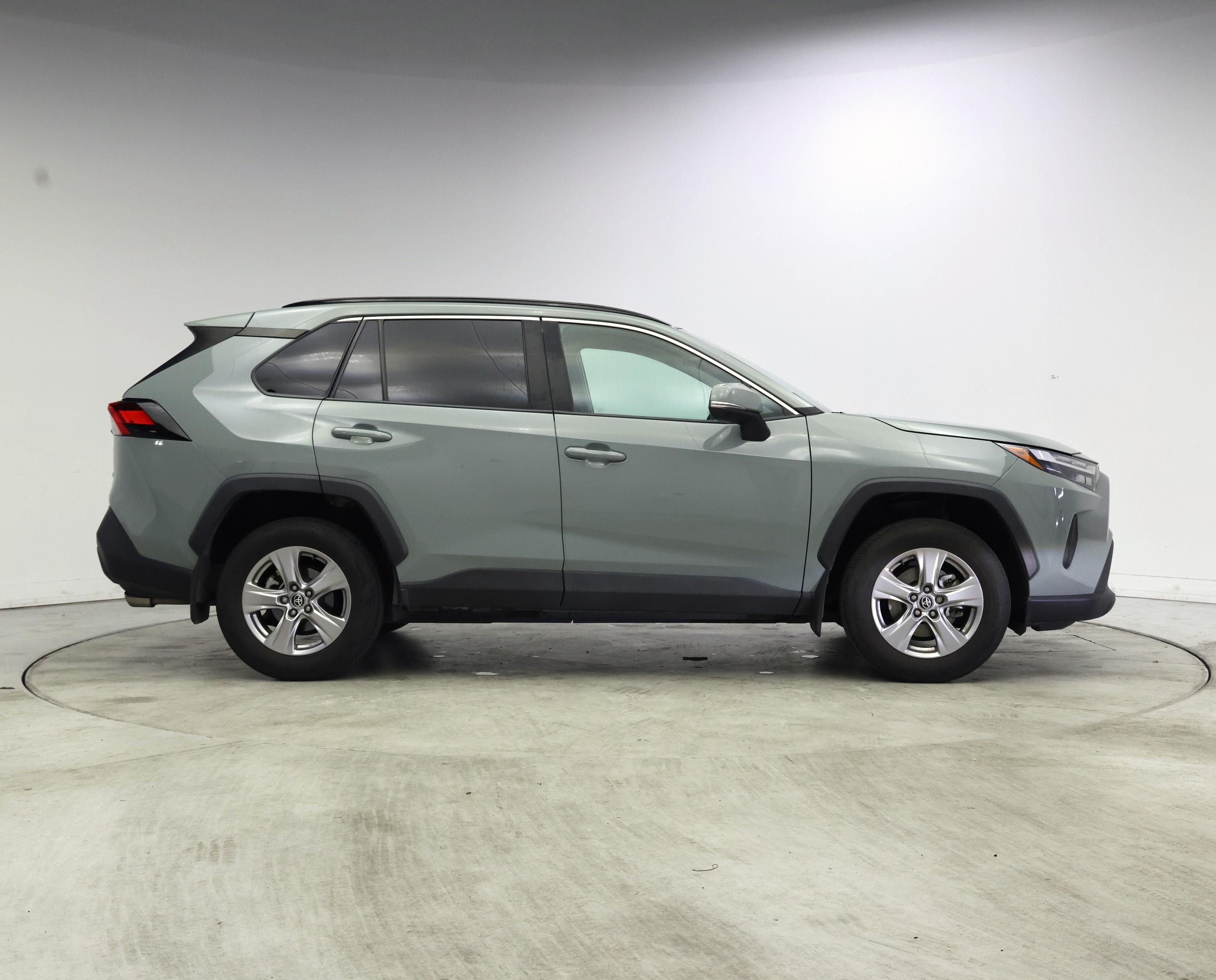 Thumbnail: 2022 Toyota RAV4 - 7