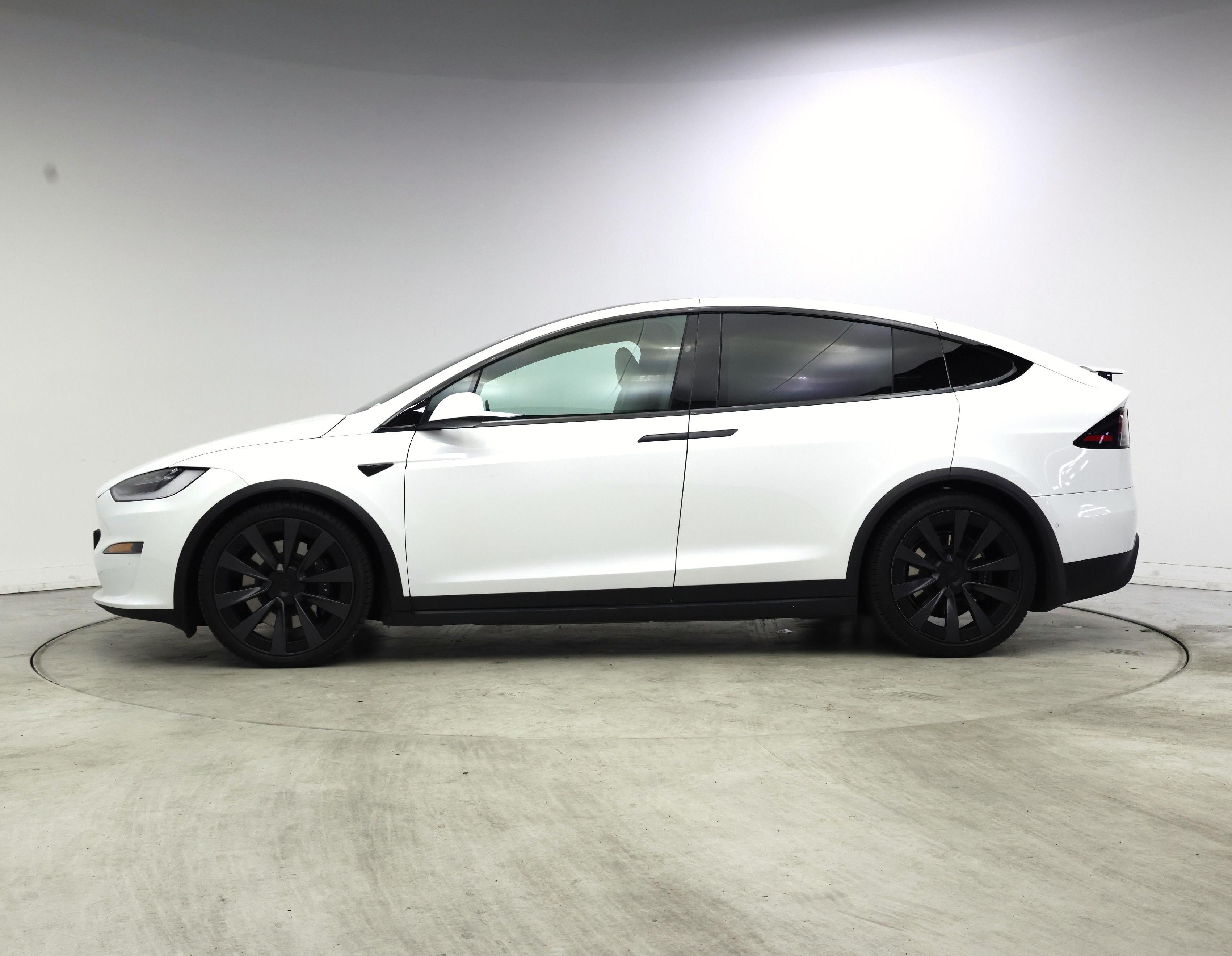 Thumbnail: 2022 Tesla Model X - 3