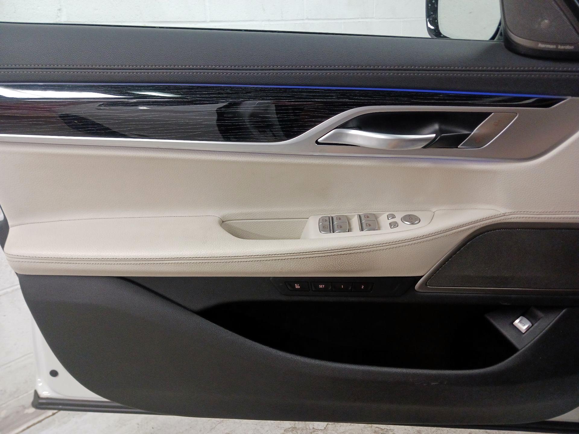 Thumbnail: 2022 BMW 7 Series - 12