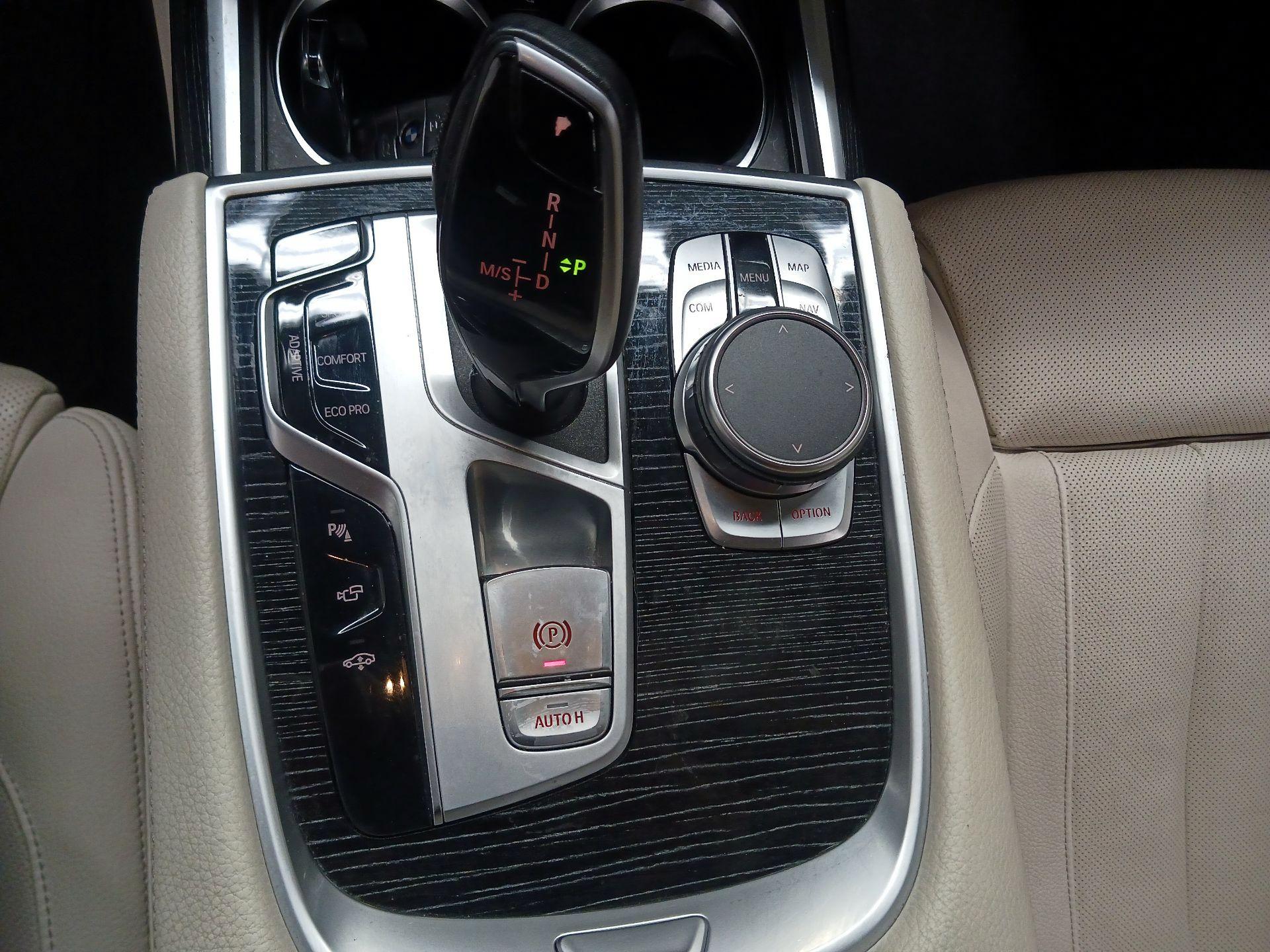 Thumbnail: 2022 BMW 7 Series - 16