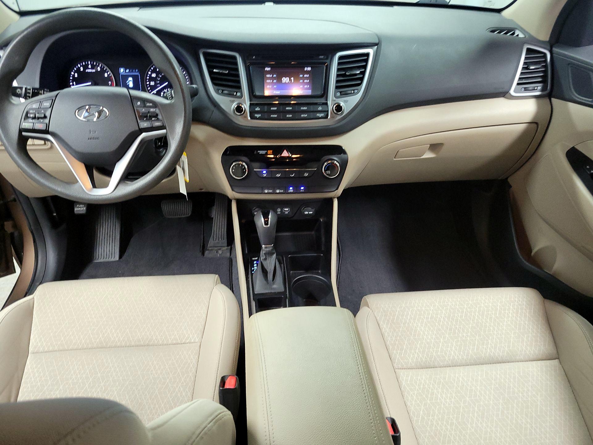 Thumbnail: 2016 Hyundai Tucson - 9