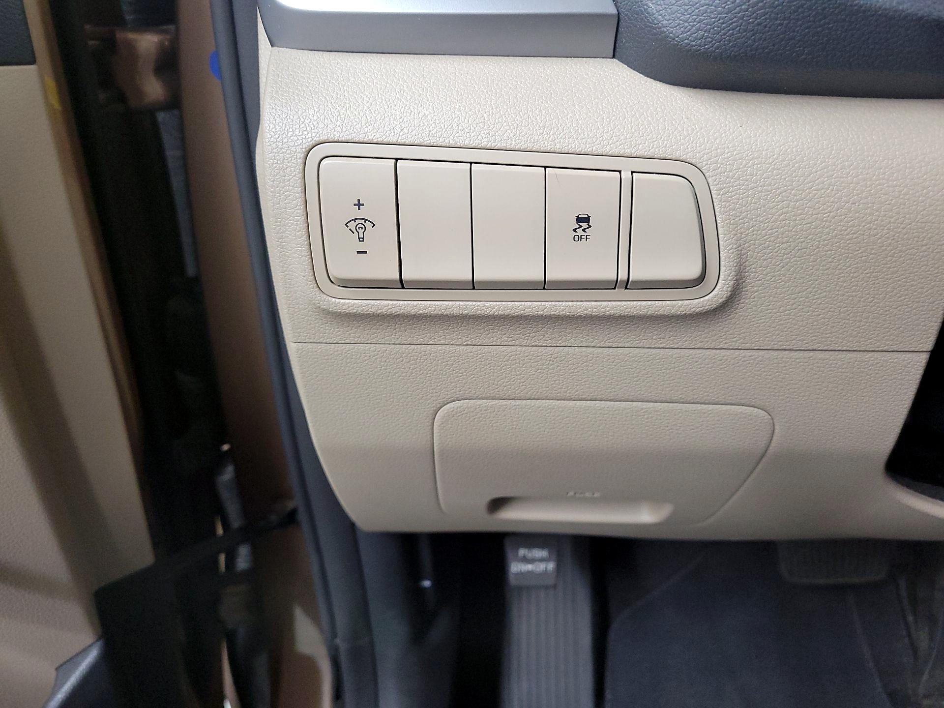 Thumbnail: 2016 Hyundai Tucson - 13