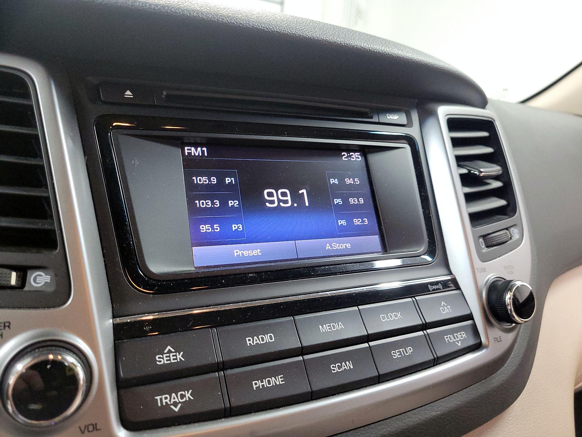 Thumbnail: 2016 Hyundai Tucson - 15