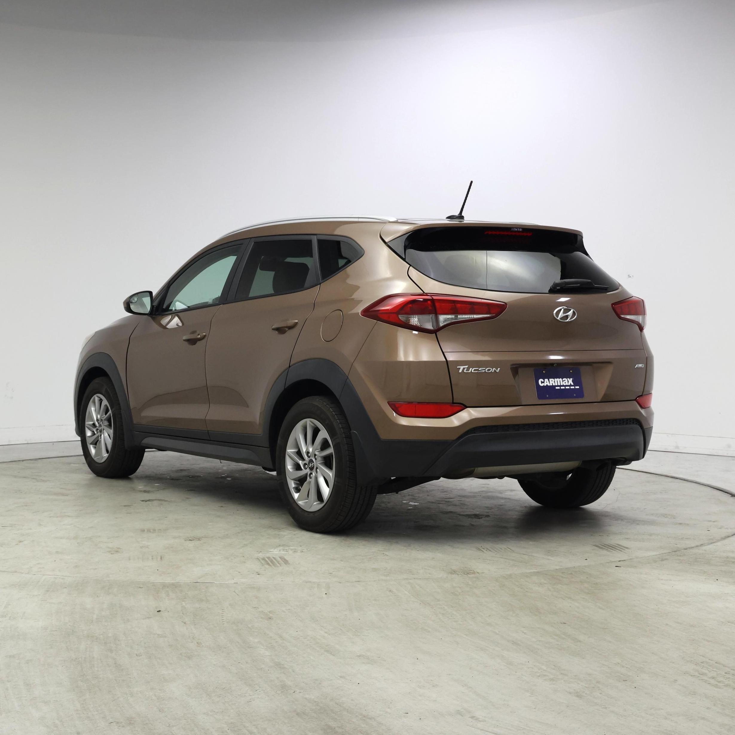 Thumbnail: 2016 Hyundai Tucson - 2