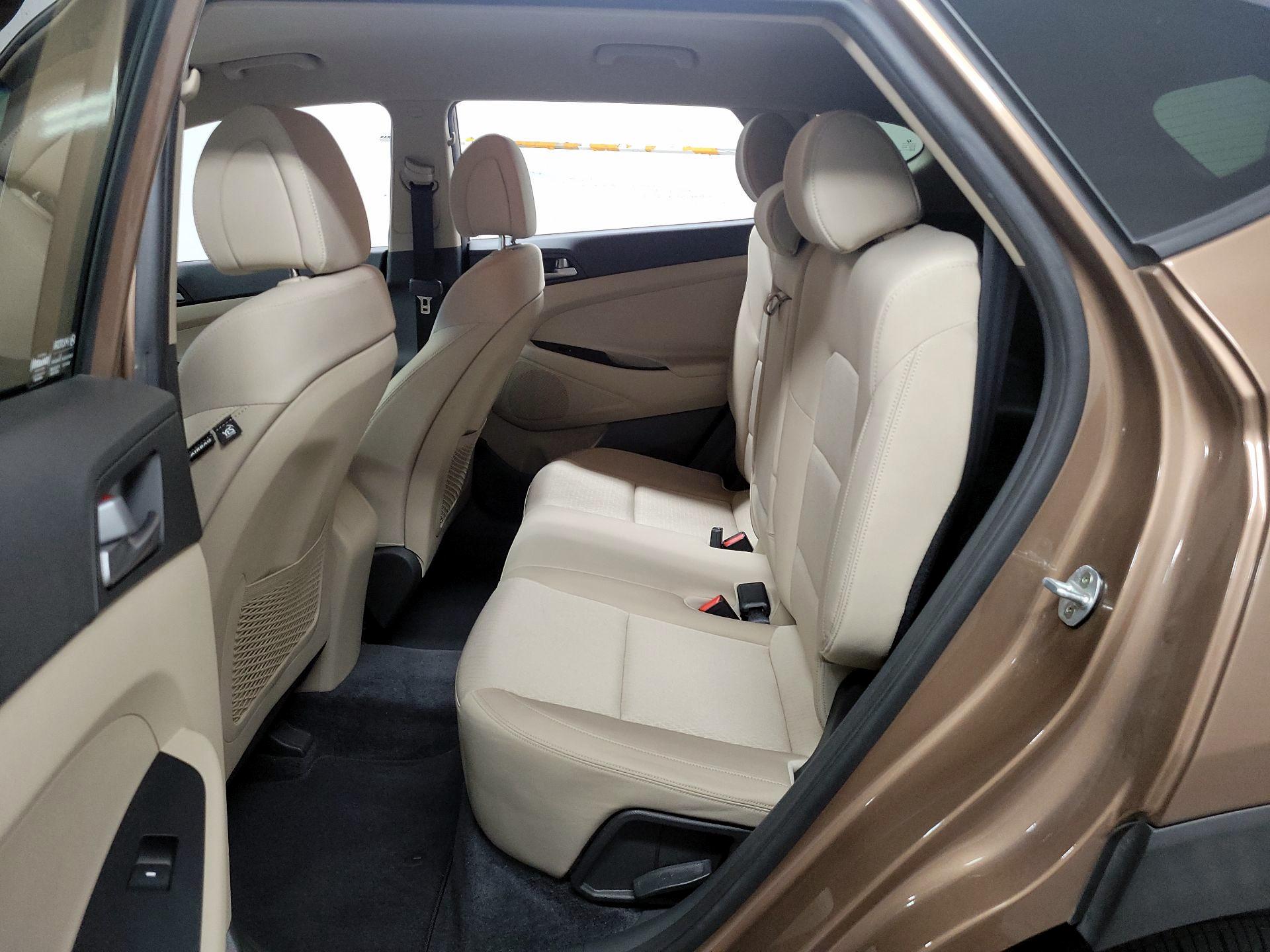 Thumbnail: 2016 Hyundai Tucson - 19