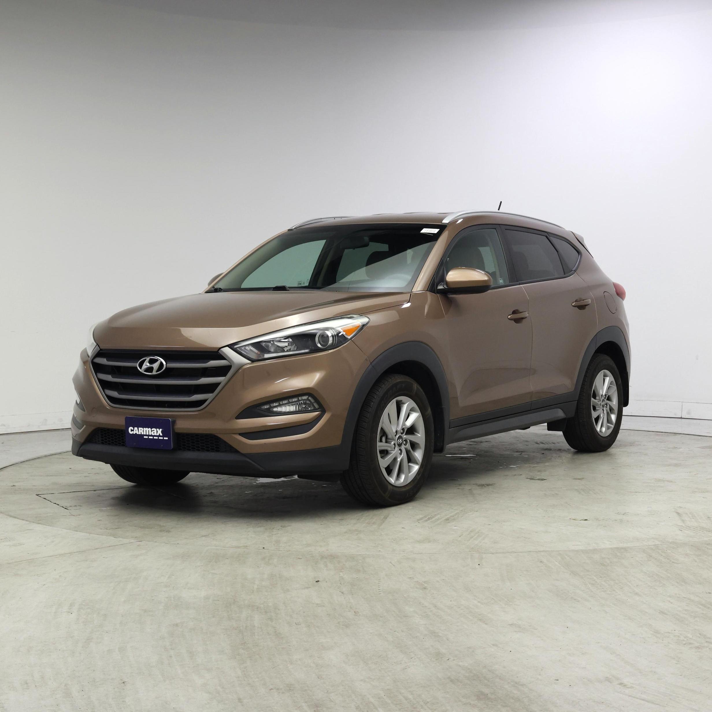 Thumbnail: 2016 Hyundai Tucson - 4