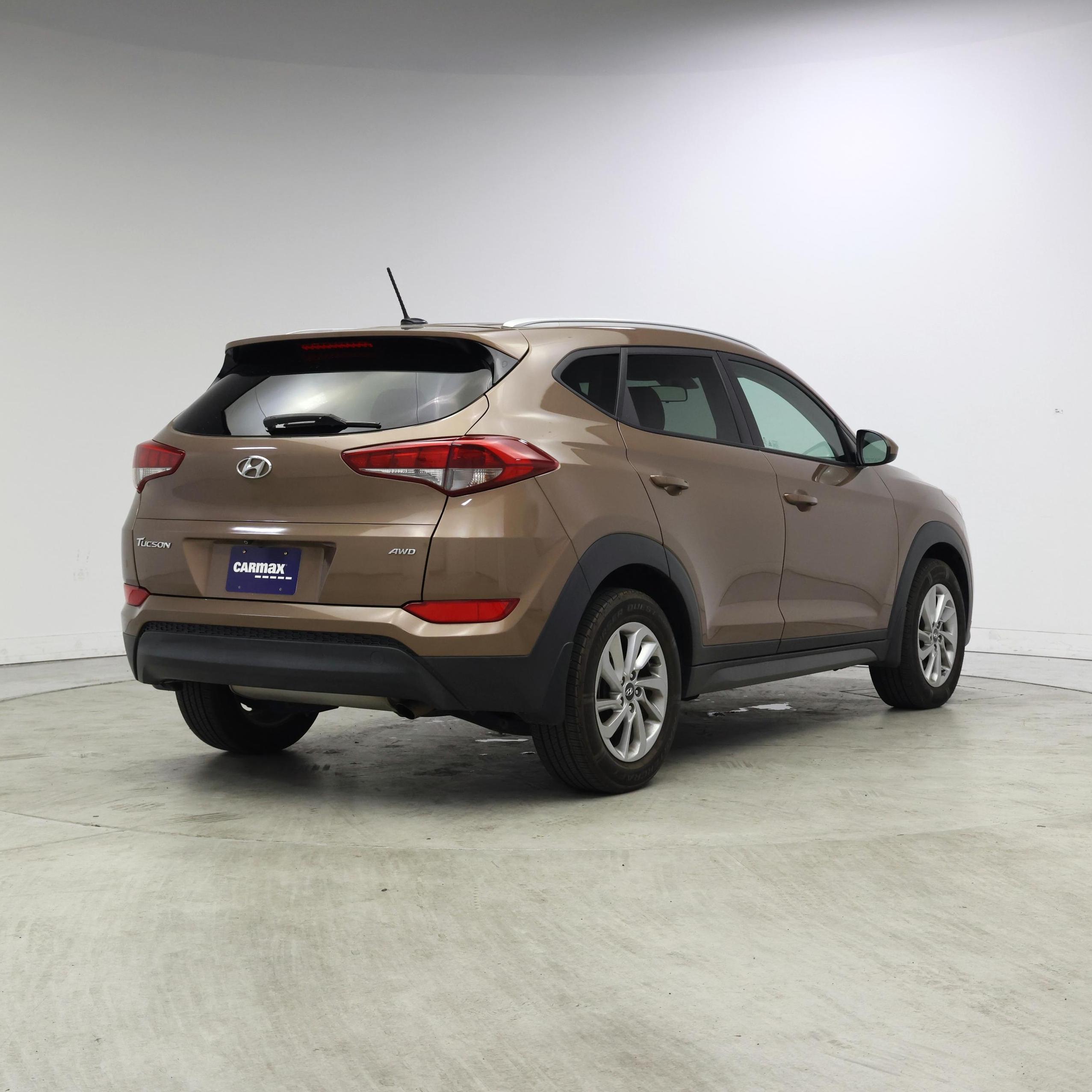 Thumbnail: 2016 Hyundai Tucson - 8