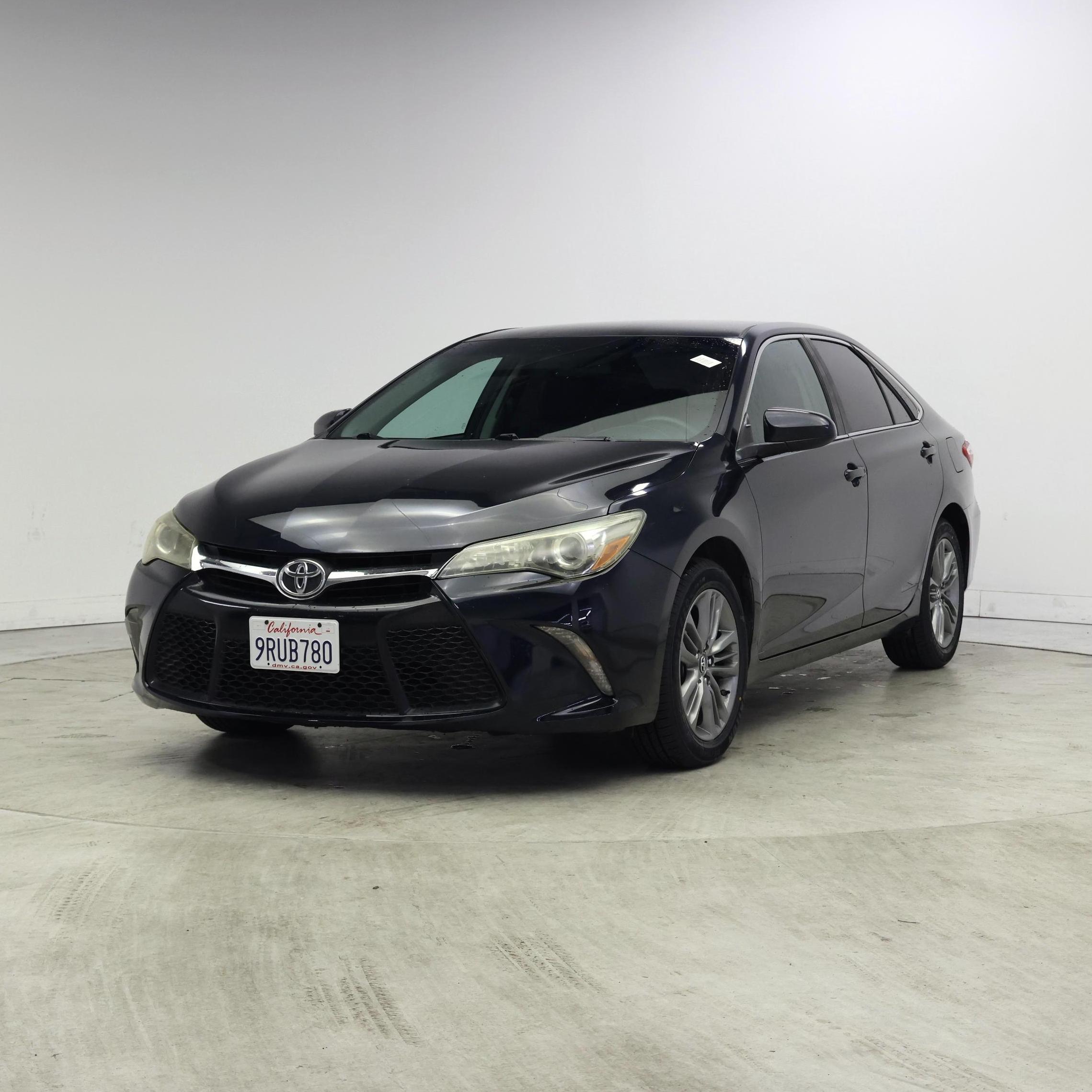 Thumbnail: 2017 Toyota Camry - 4