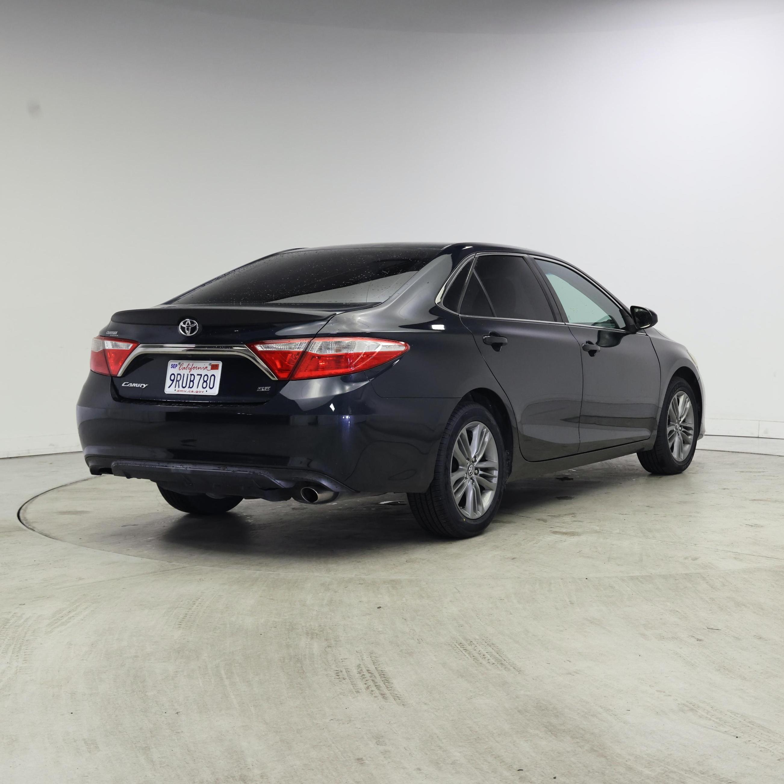 Thumbnail: 2017 Toyota Camry - 8