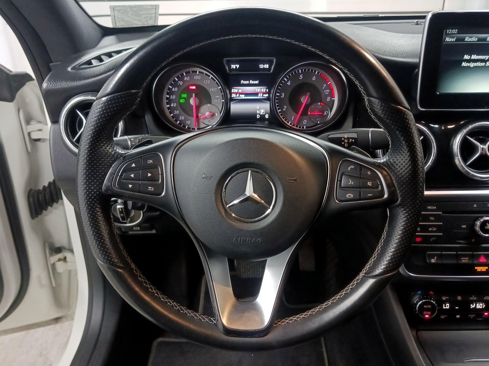Thumbnail: 2016 Mercedes-Benz CLA - 10