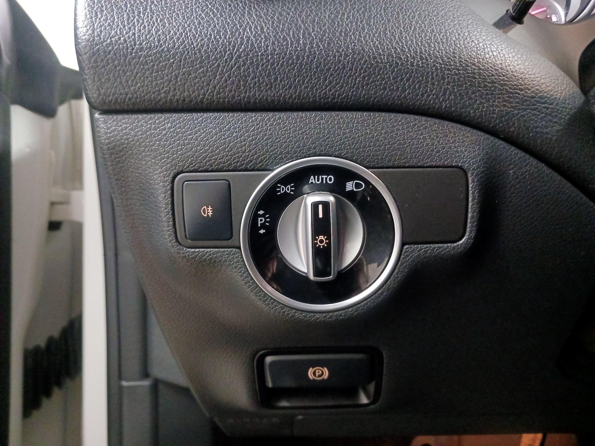 Thumbnail: 2016 Mercedes-Benz CLA - 13