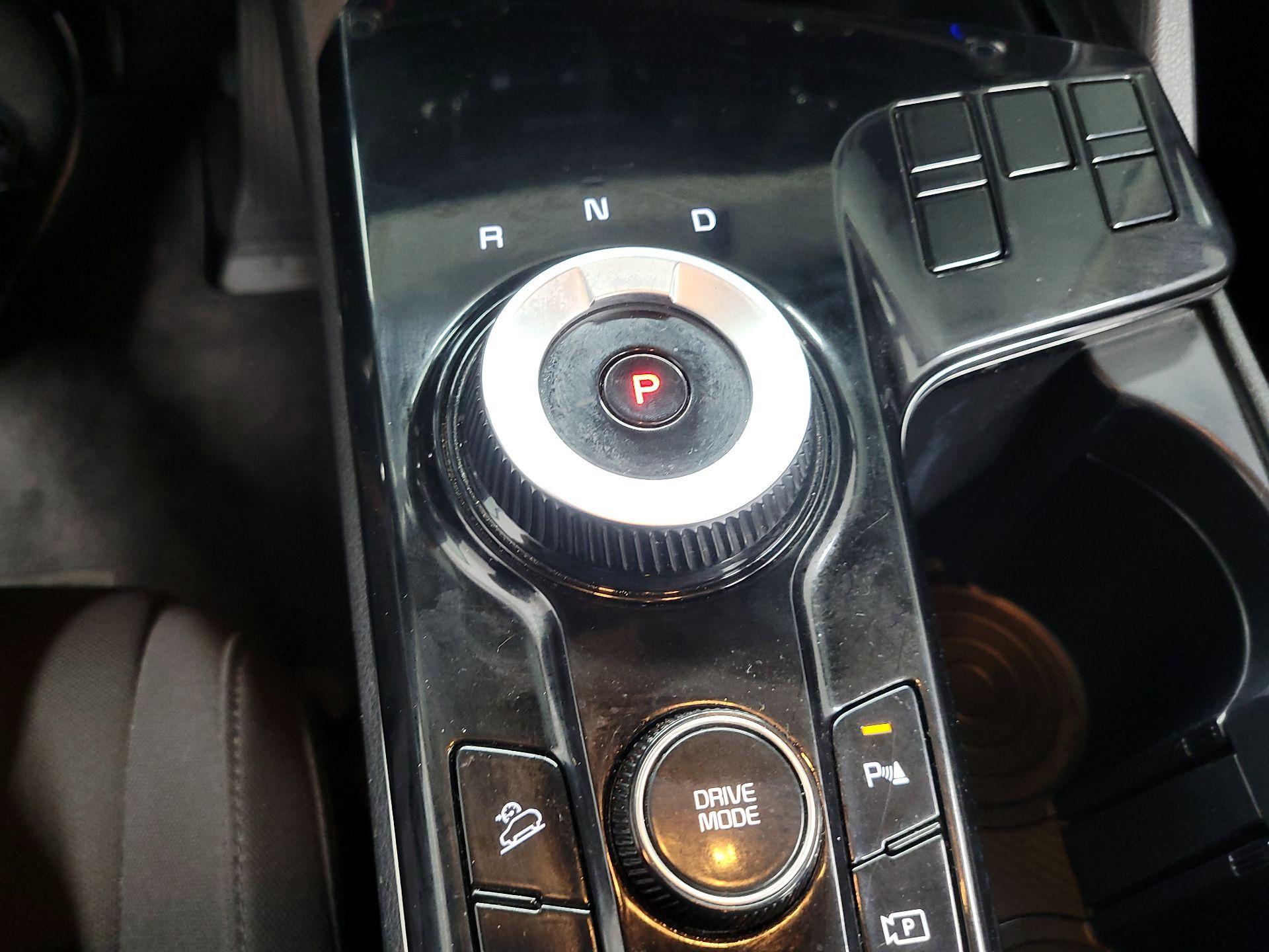 Thumbnail: 2023 Kia Sportage - 16