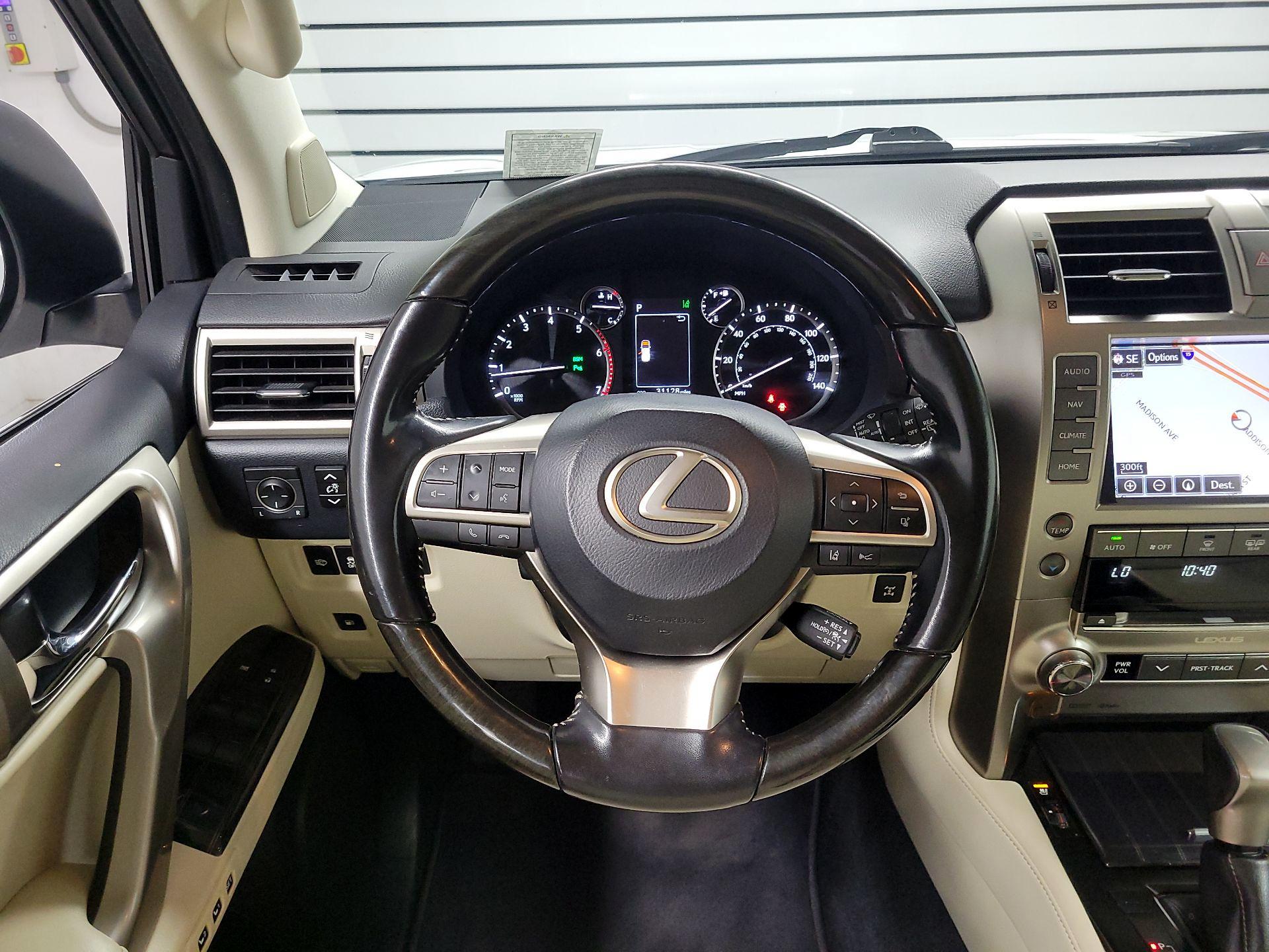 Thumbnail: 2020 Lexus GX - 10