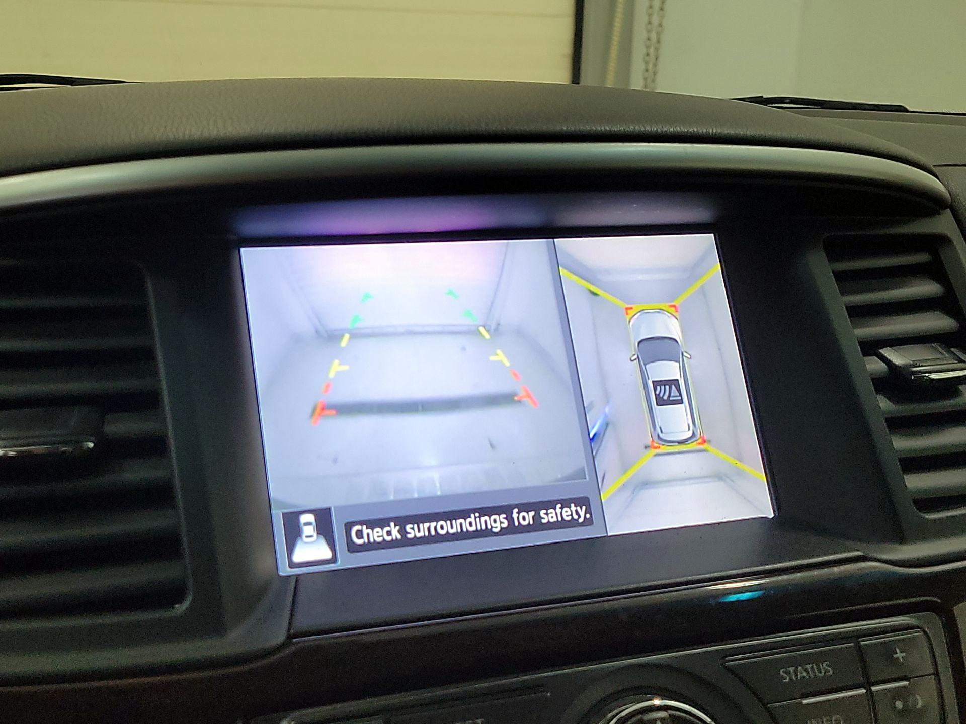 Thumbnail: 2014 Nissan Pathfinder - 15