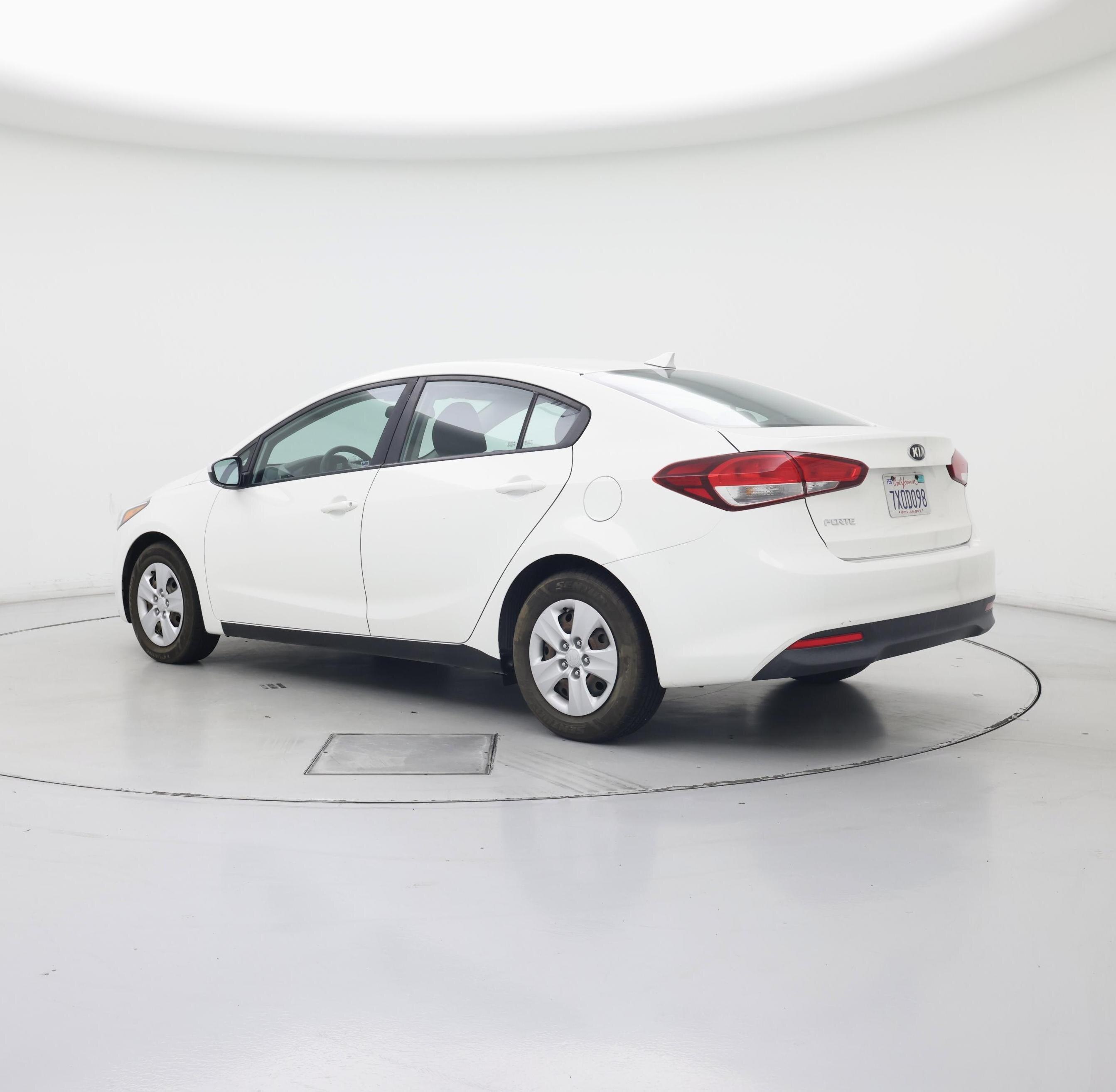 Thumbnail: 2017 Kia Forte - 2