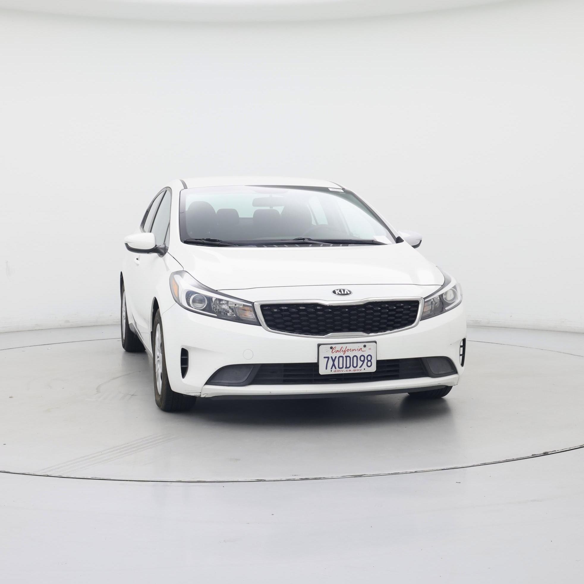 Thumbnail: 2017 Kia Forte - 5