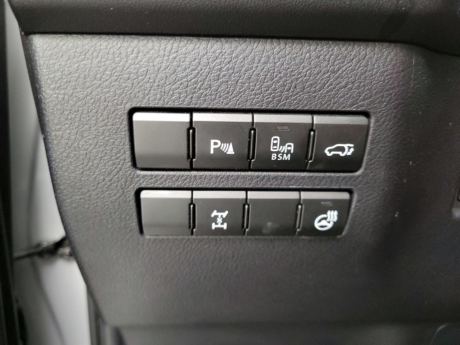 Thumbnail: 2016 Lexus NX - 13