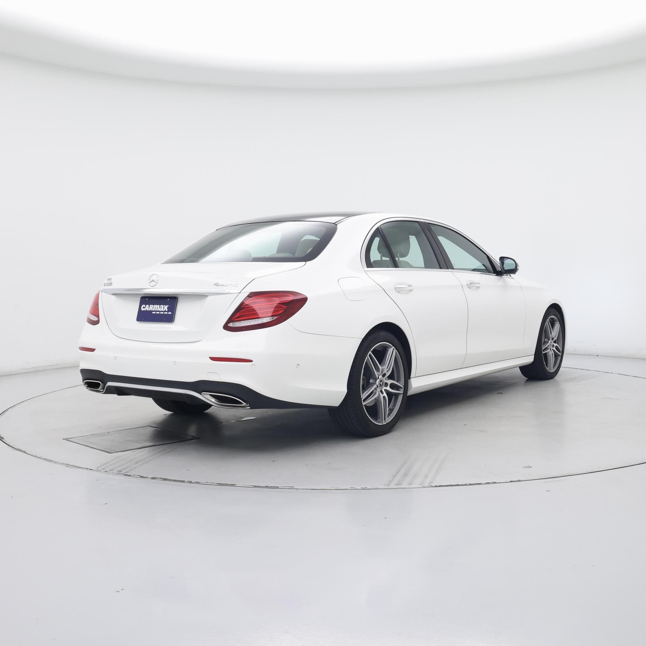 Thumbnail: 2020 Mercedes-Benz E-Class - 8