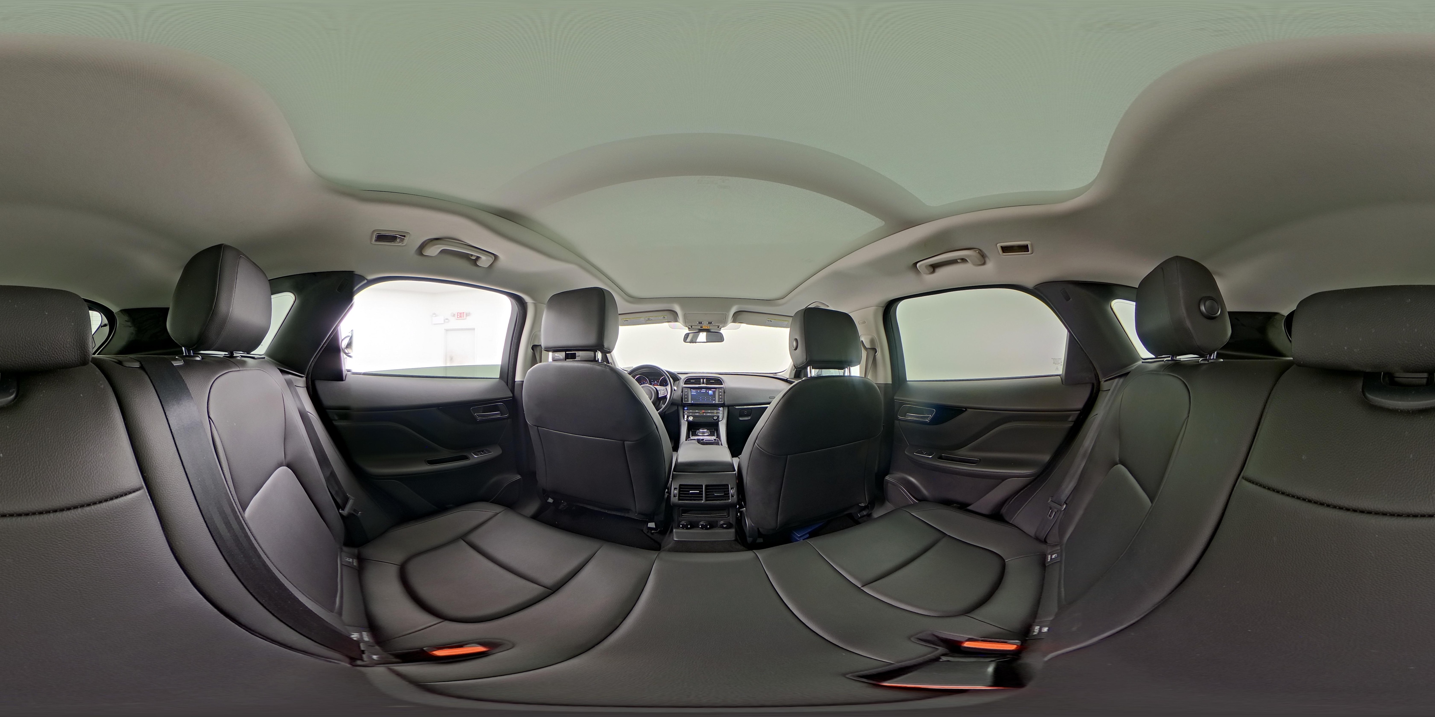 2018 Jaguar F-PACE Premium - Photo 25
