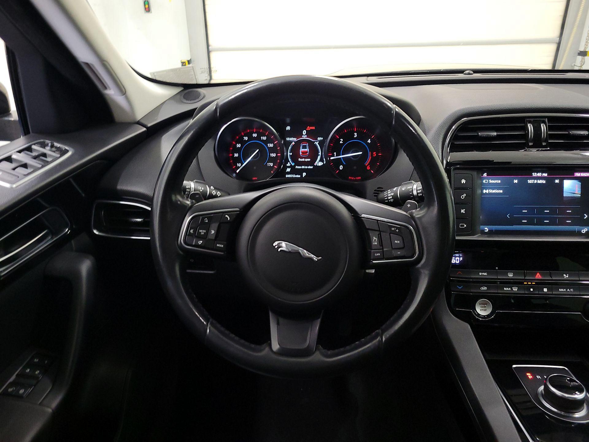 Thumbnail: 2018 Jaguar F-Pace - 10
