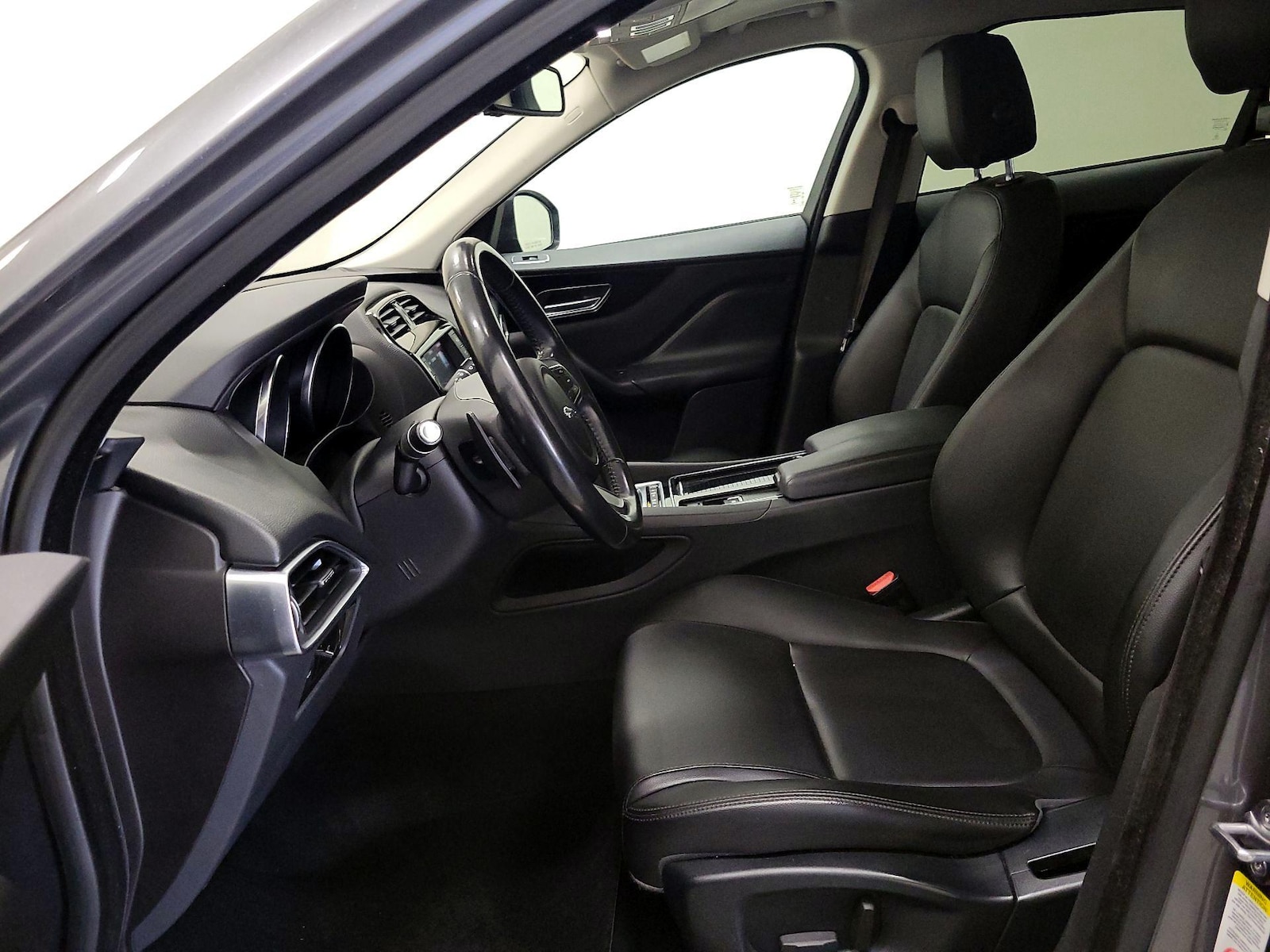 2018 Jaguar F-PACE Premium - Photo 12