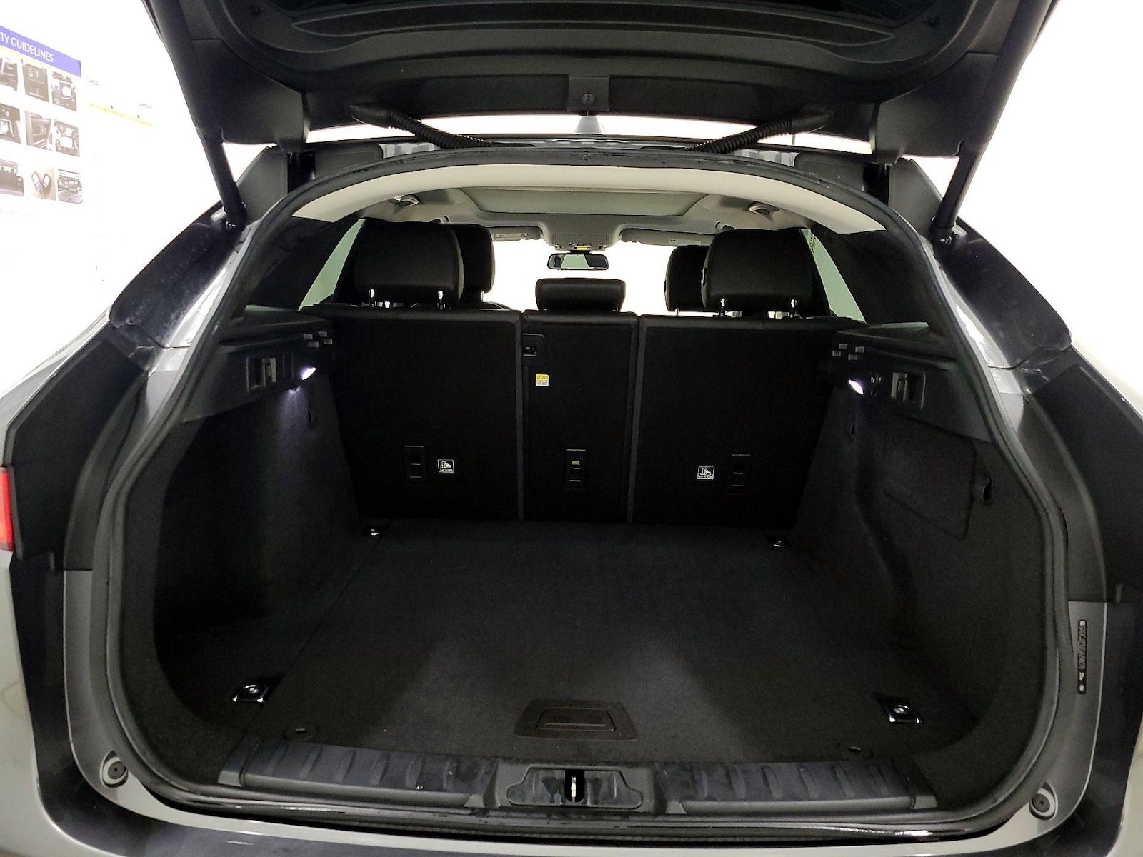 2018 Jaguar F-PACE Premium - Photo 21