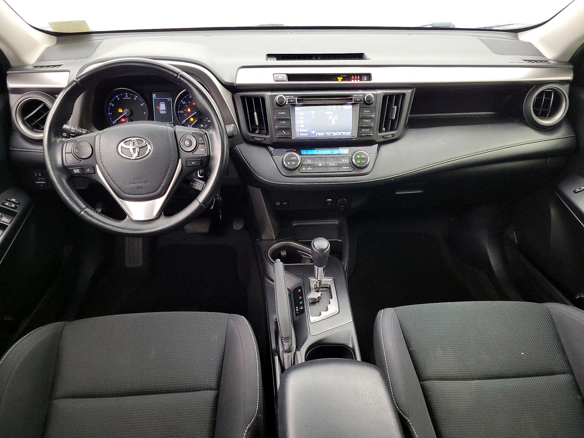 Thumbnail: 2017 Toyota RAV4 - 9