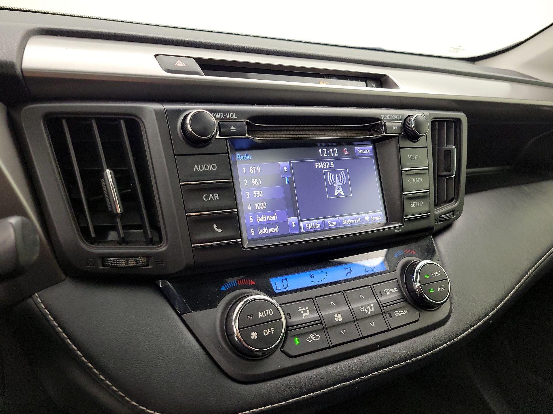 Thumbnail: 2017 Toyota RAV4 - 15