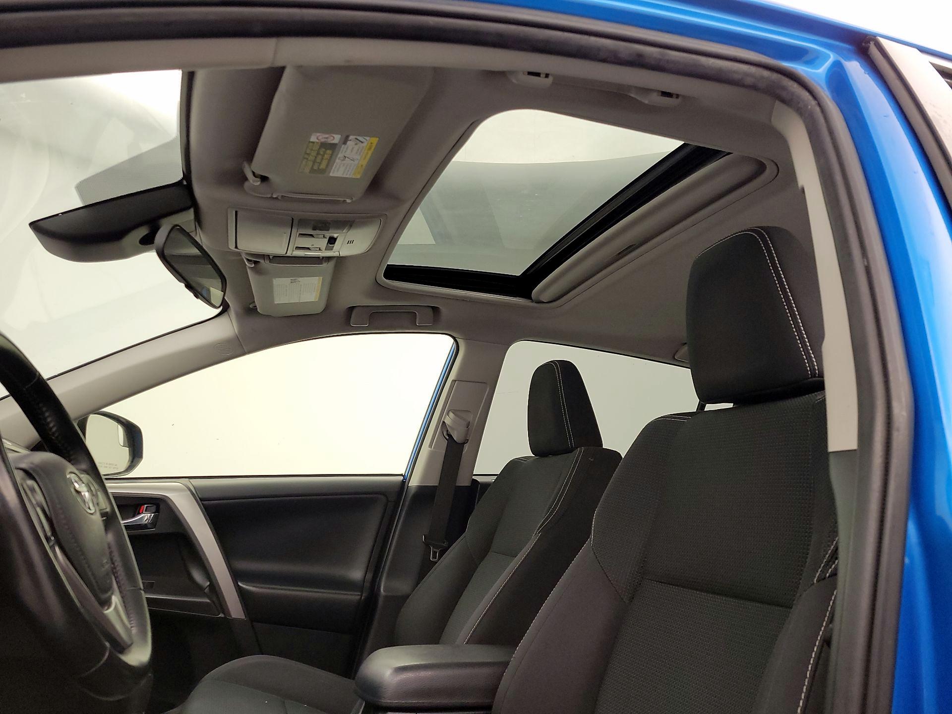 Thumbnail: 2017 Toyota RAV4 - 19