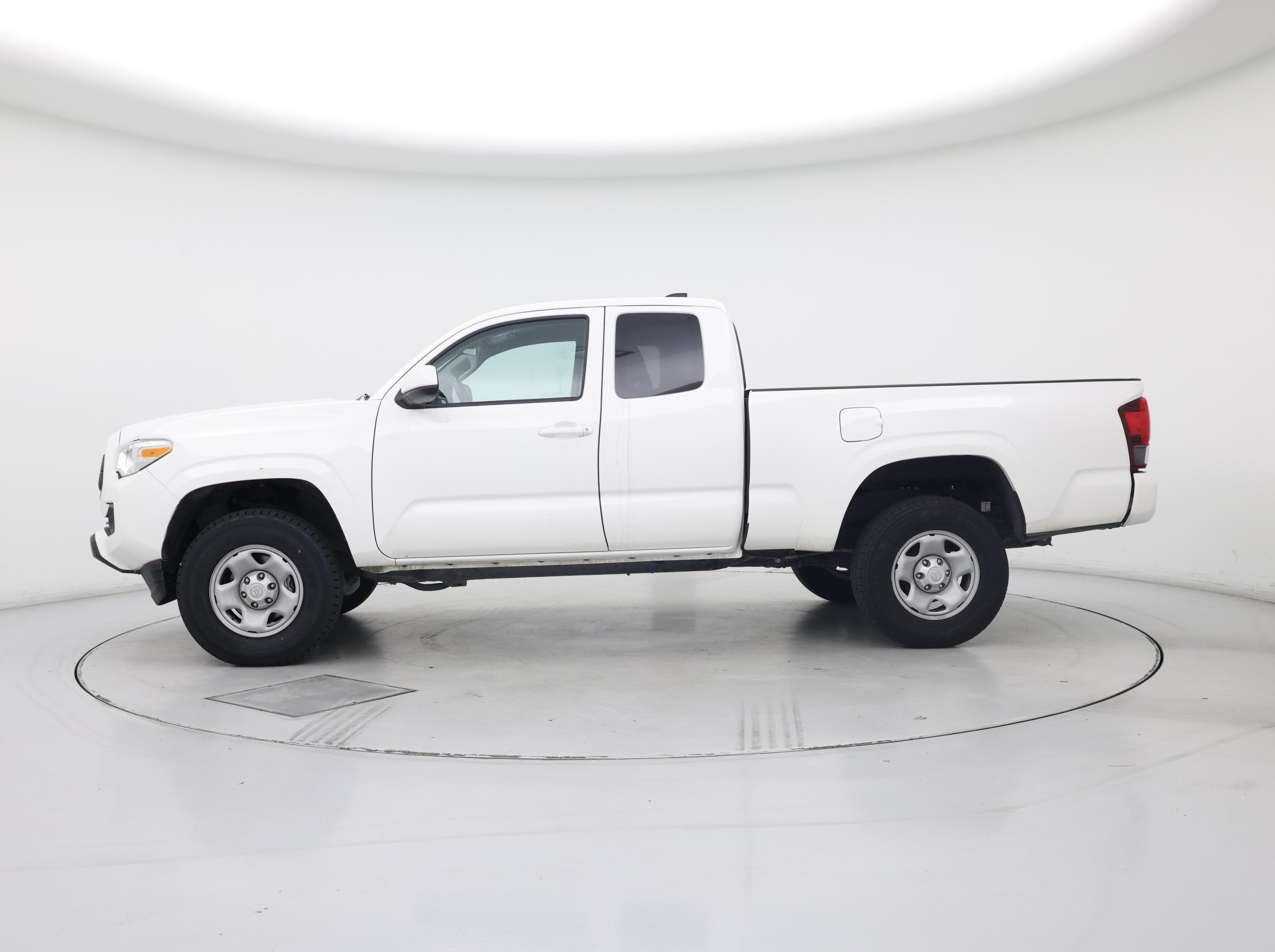 Thumbnail: 2023 Toyota Tacoma - 3