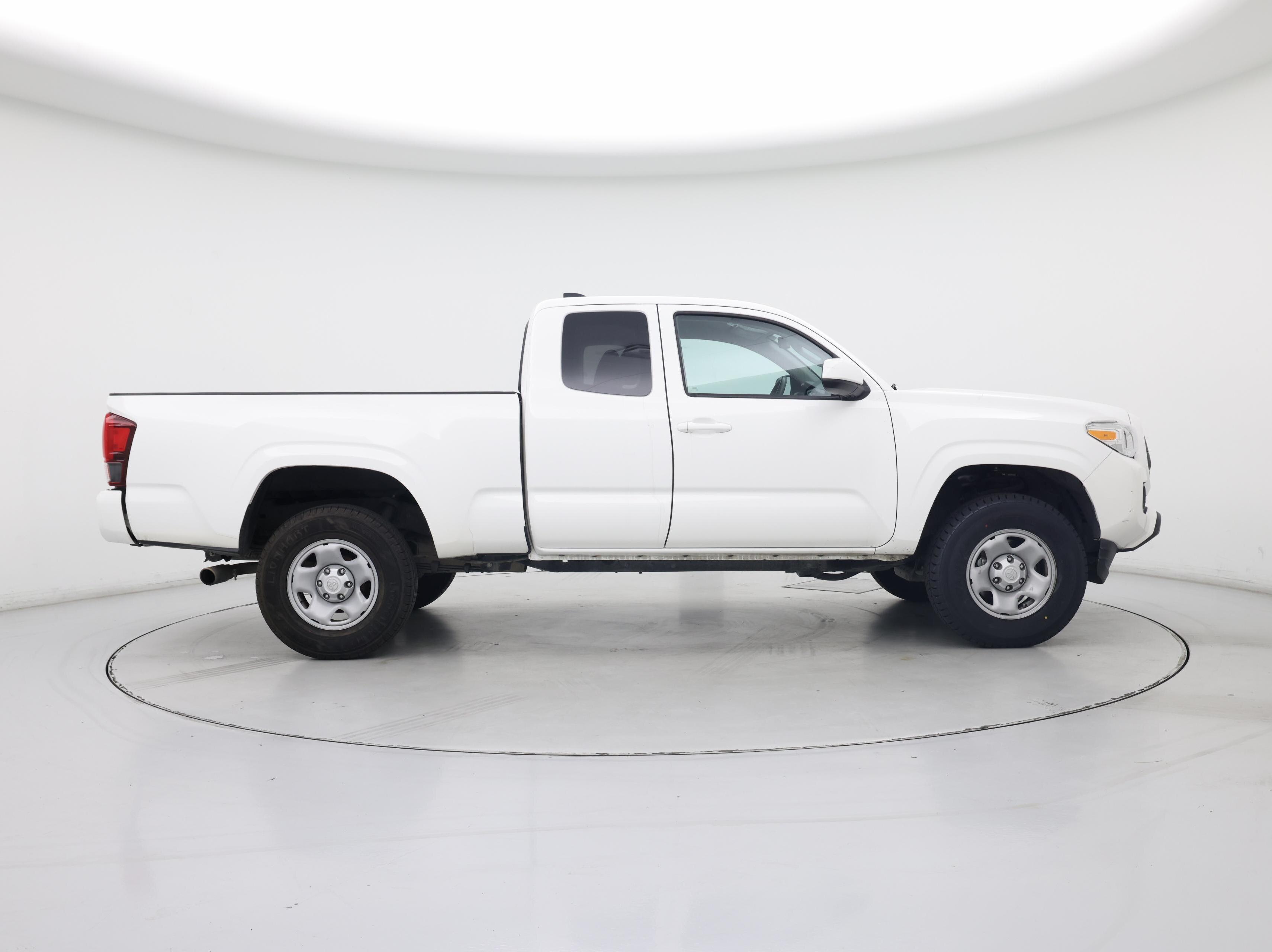 Thumbnail: 2023 Toyota Tacoma - 7