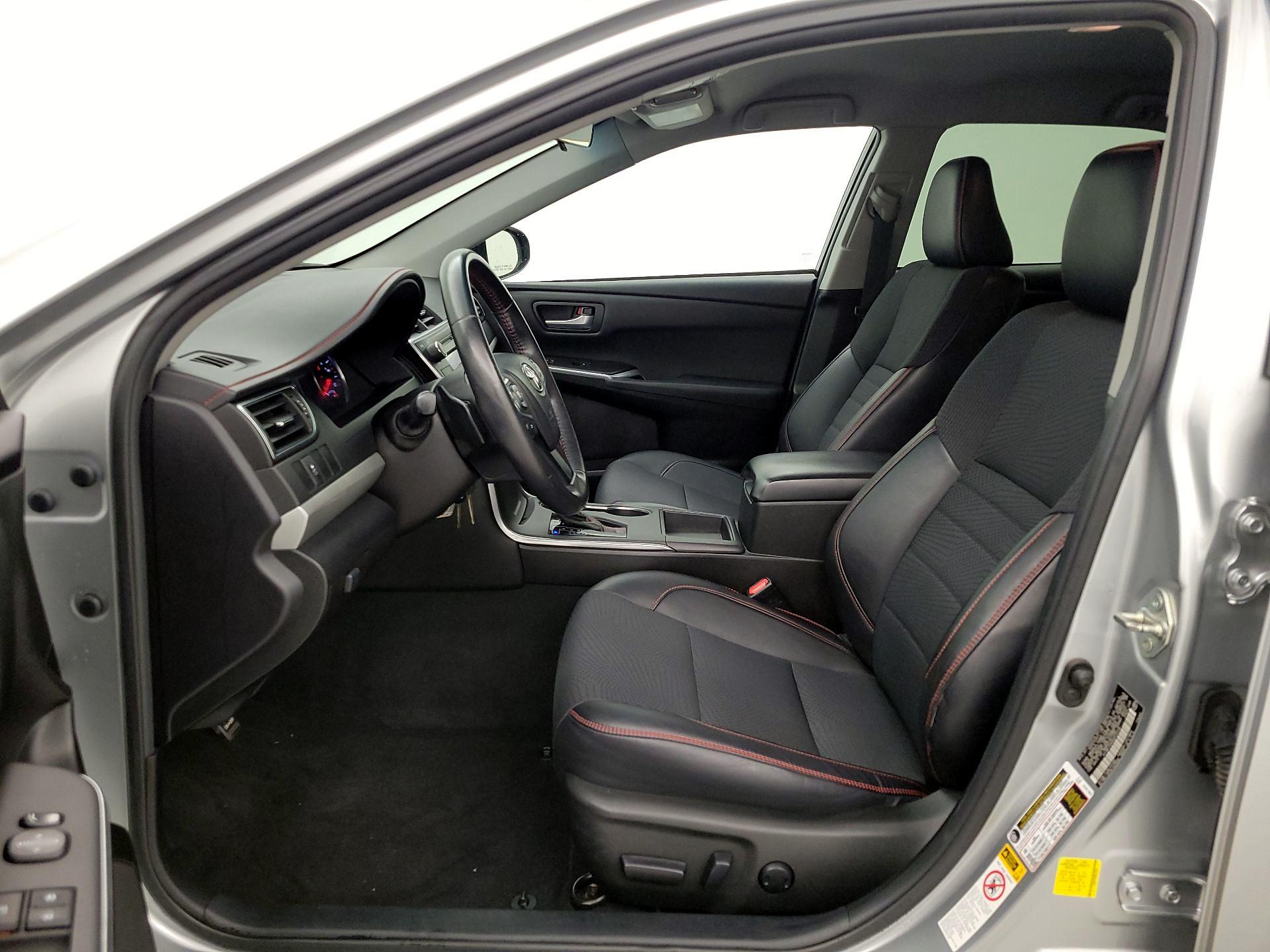 Thumbnail: 2016 Toyota Camry - 11